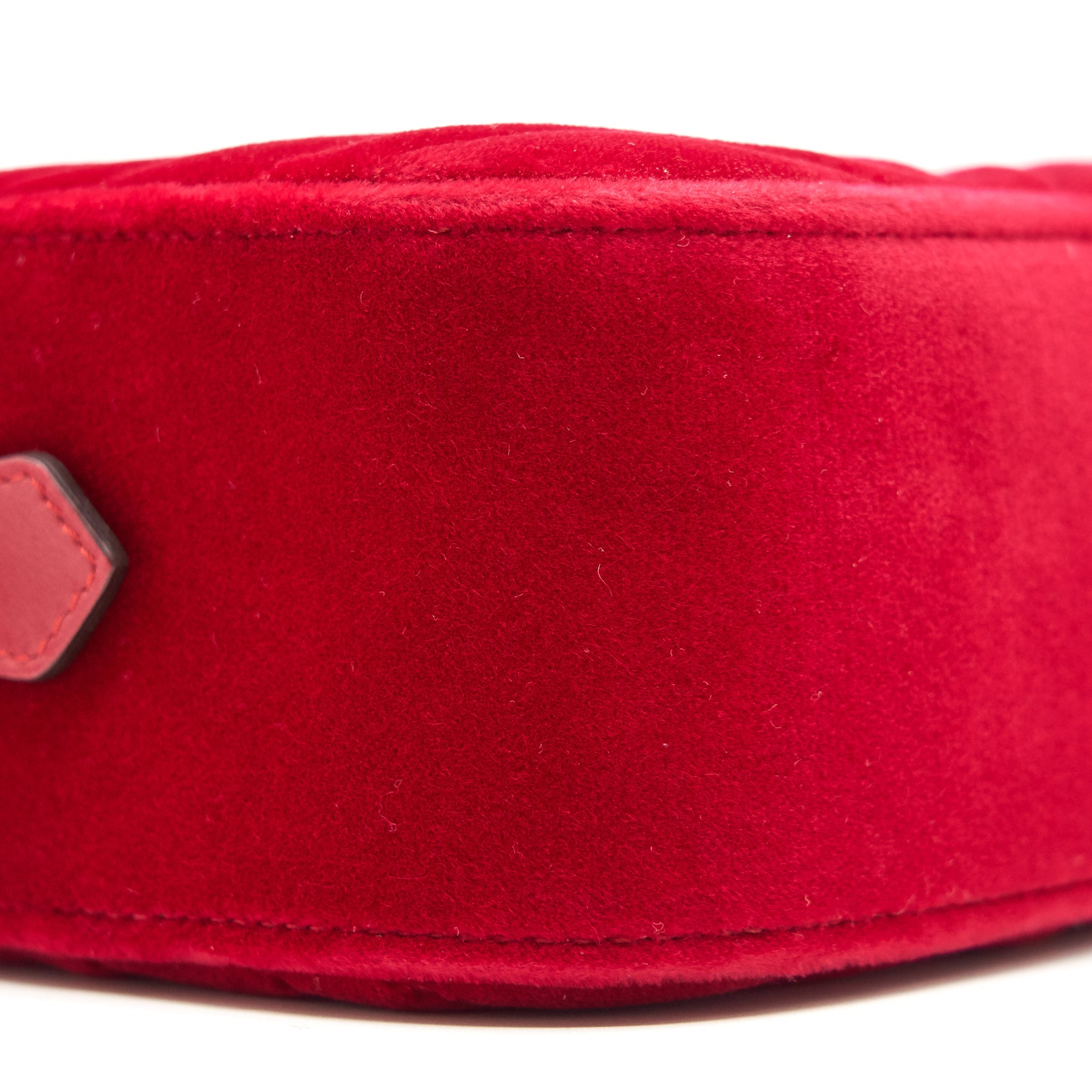 GUCCI MARMONT VALVET CAMERA BAG RED