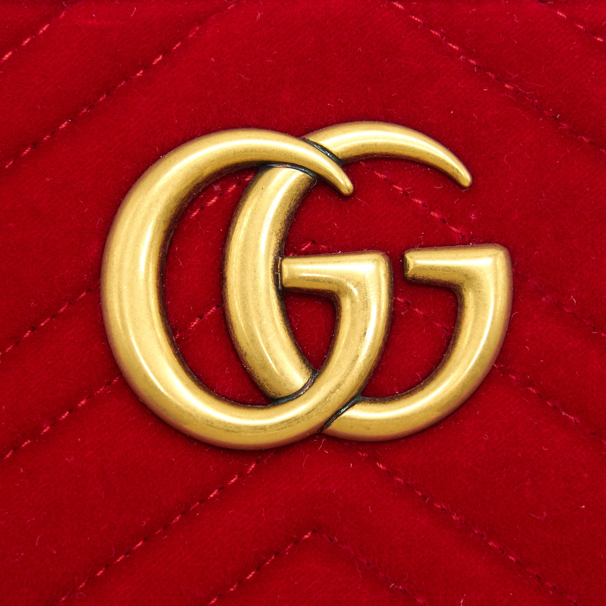 GUCCI MARMONT VALVET CAMERA BAG RED
