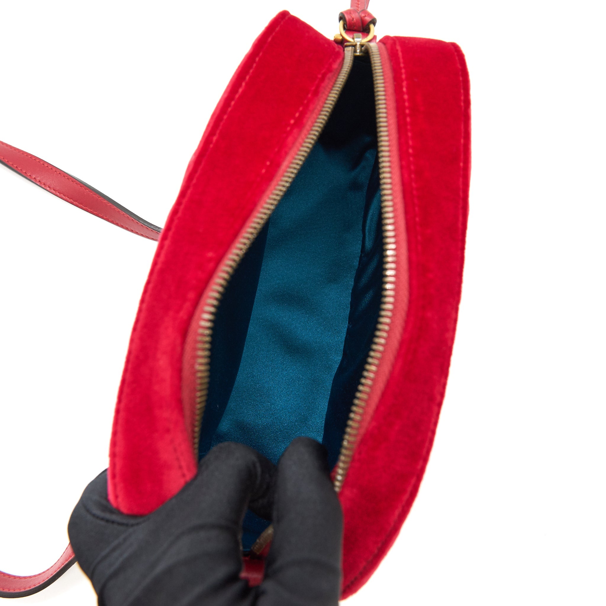 GUCCI MARMONT VALVET CAMERA BAG RED