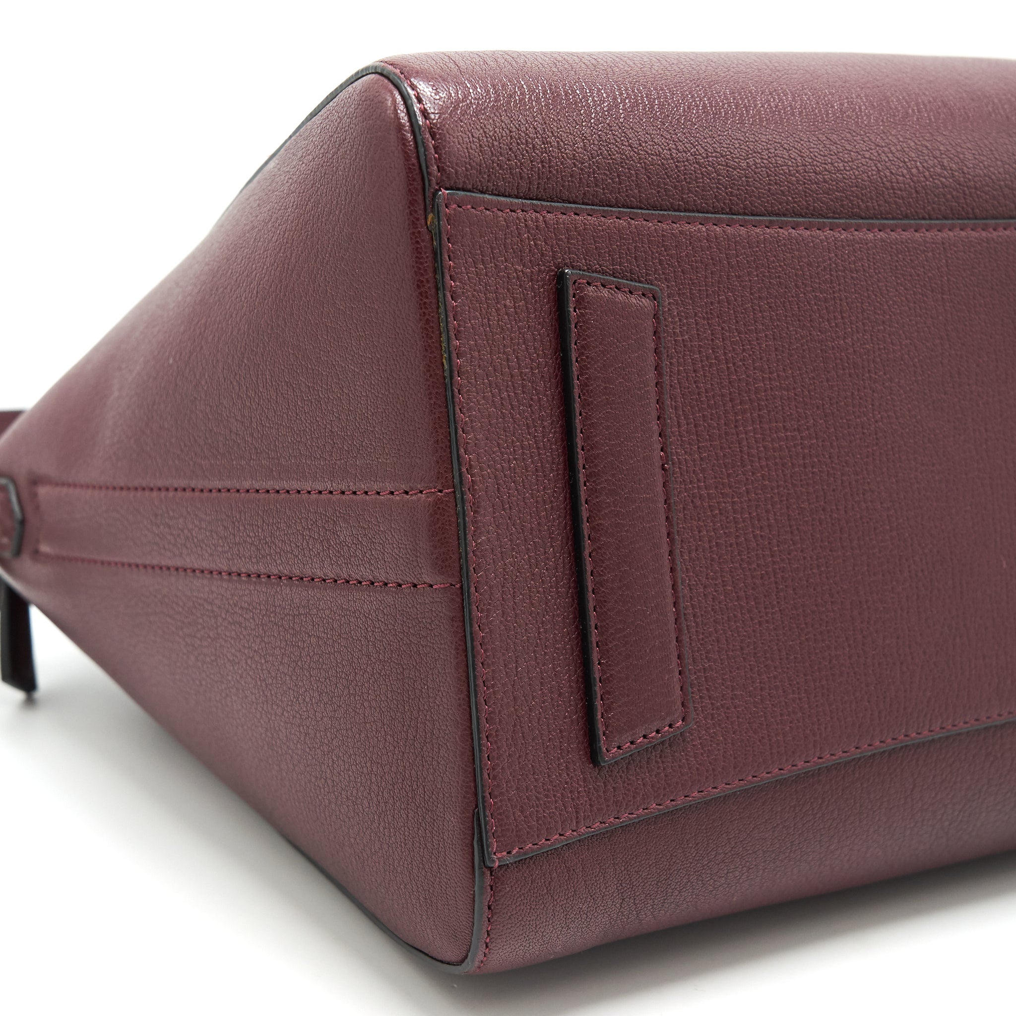 GIVENCHY ANTIGONA MEDIUM BURGUNDY TRAINED LEATHER HANDBAG