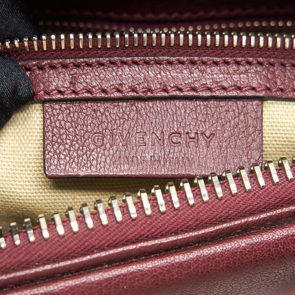 GIVENCHY ANTIGONA MEDIUM BURGUNDY TRAINED LEATHER HANDBAG