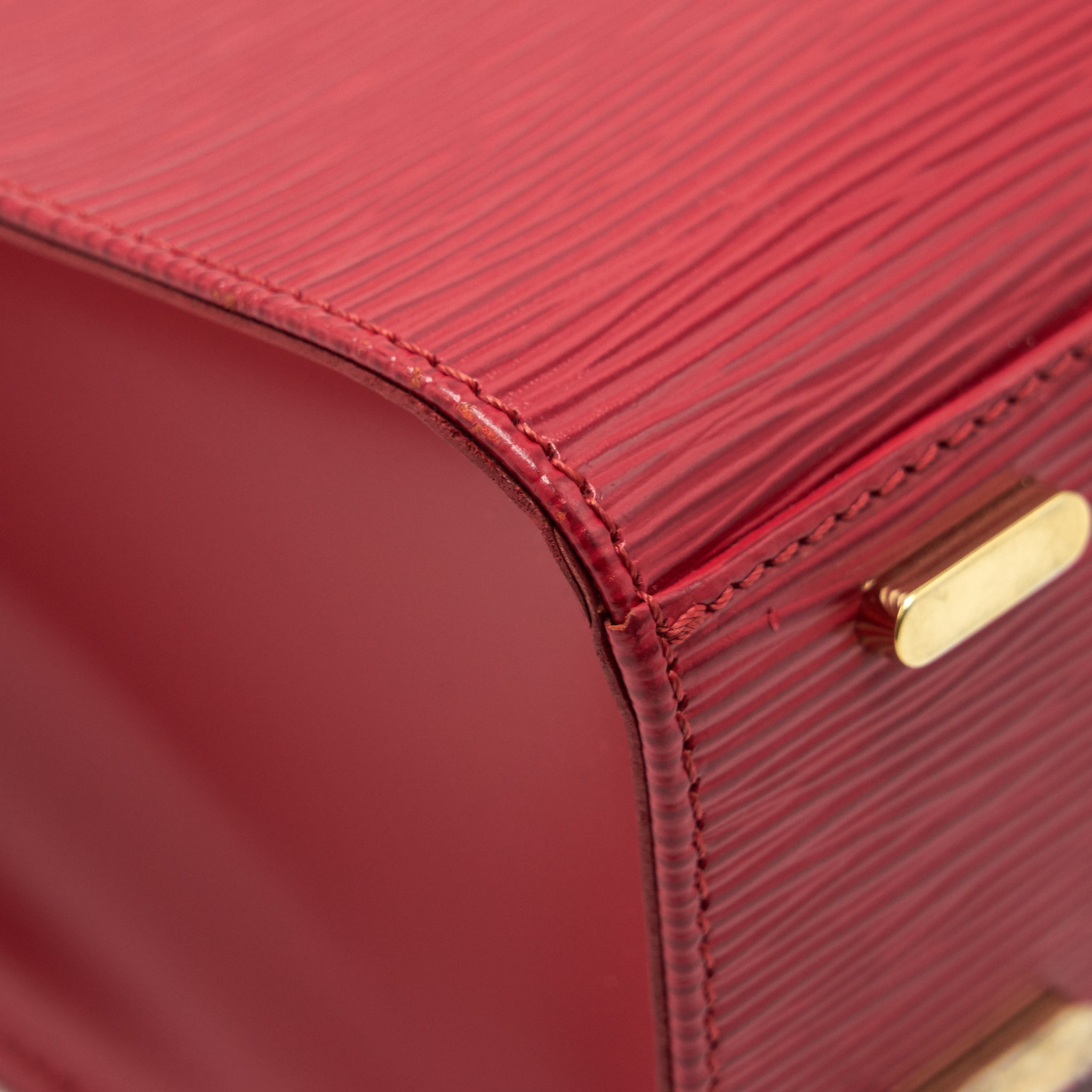 LOUIS VUITTON VINTAGE EPI RED HANDLE BAG
