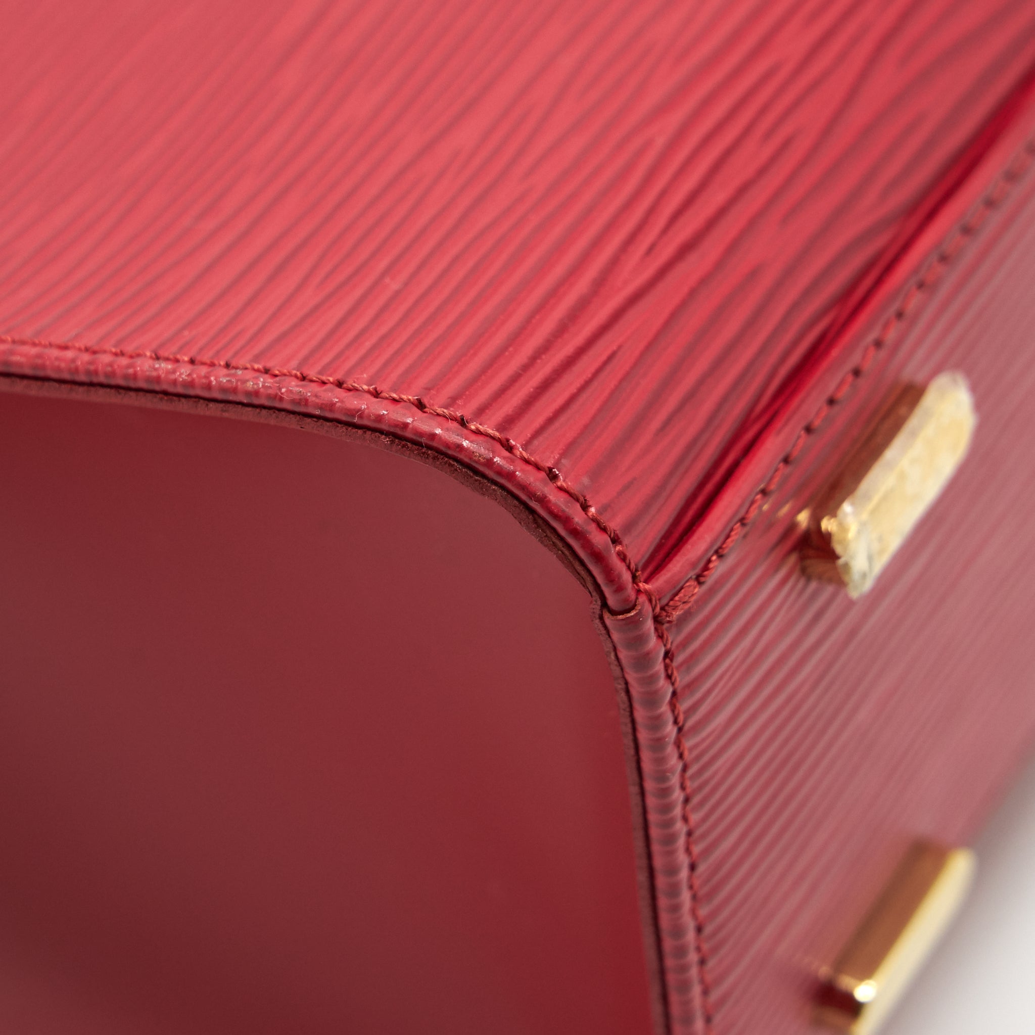 LOUIS VUITTON VINTAGE EPI RED HANDLE BAG