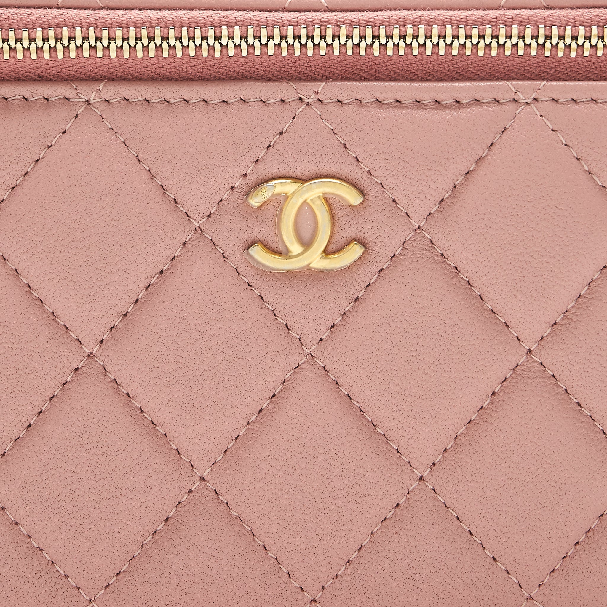 CHANEL 21B PEARL CRUSH LONG VANITY WITH CHAIN DARK PINK GHW