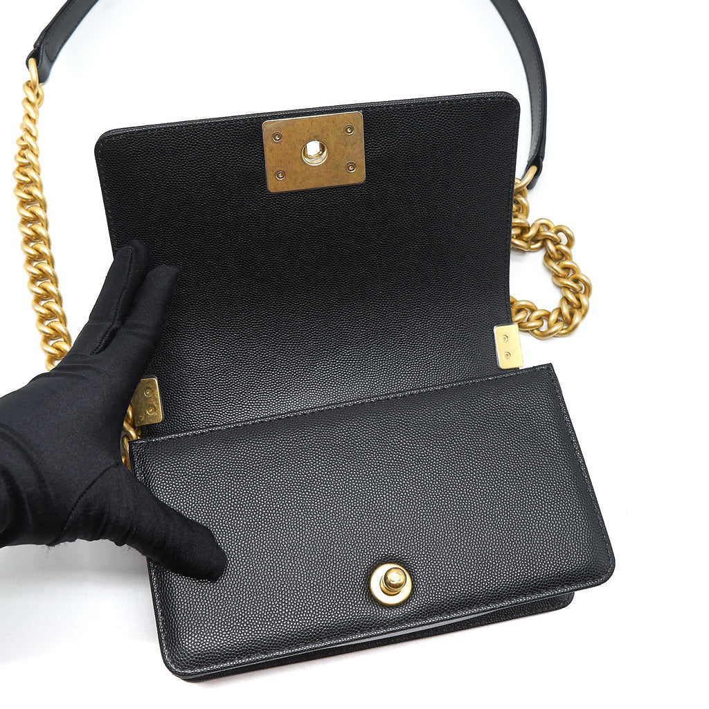 CHANEL SMALL BOY BAG CAVIAR BLACK GHW (MICROCHIP)