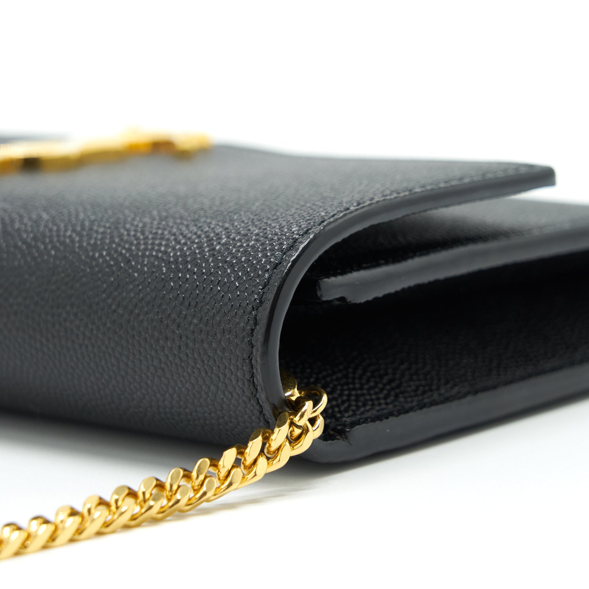 SAINT LAURENT/YSL ENVELOP SMALL CROSSBODY BAG GRAINED CALFSKIN BLACK GHW