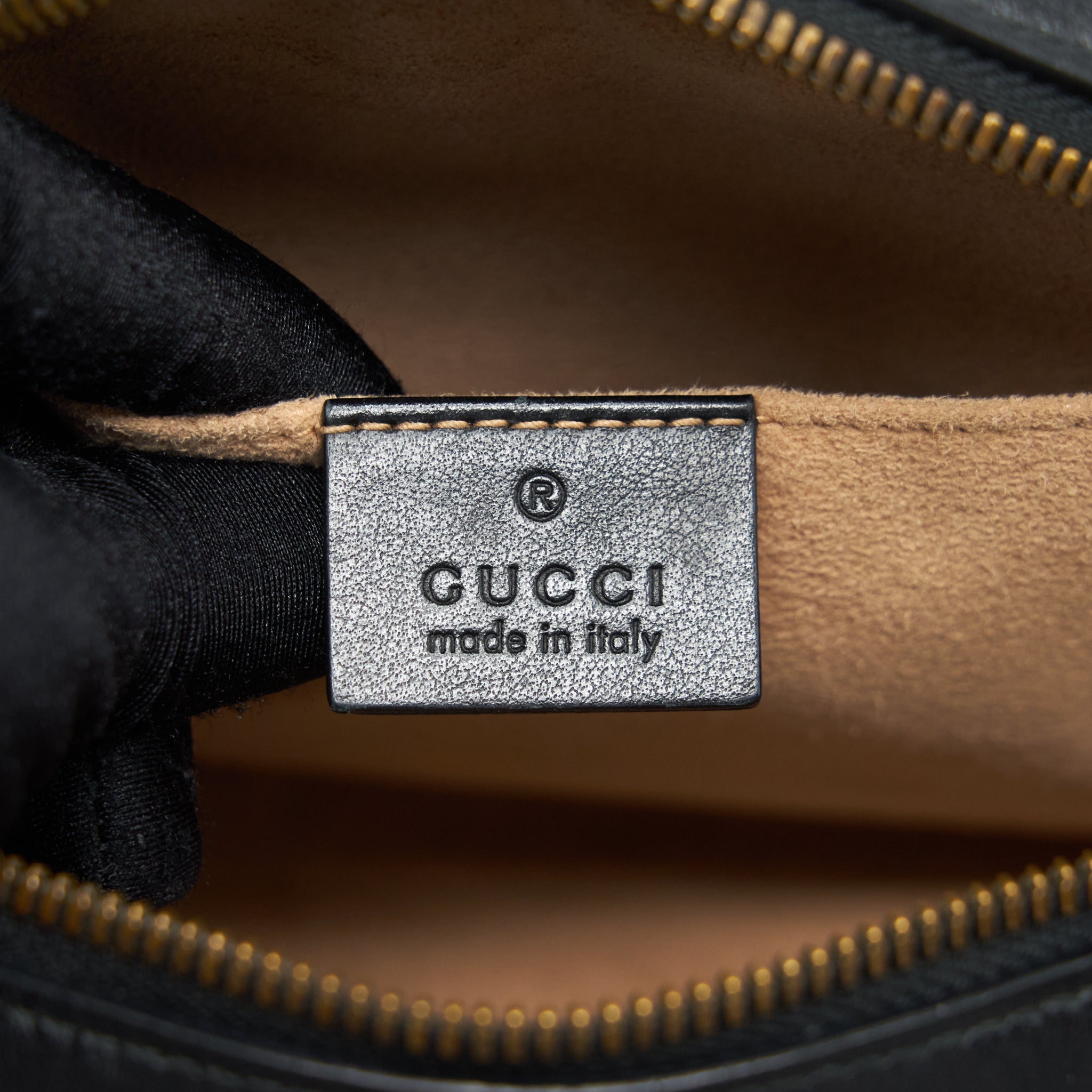 GUCCI GG MARMONT MATELASSE SHOULDER BAG BLACK GHW