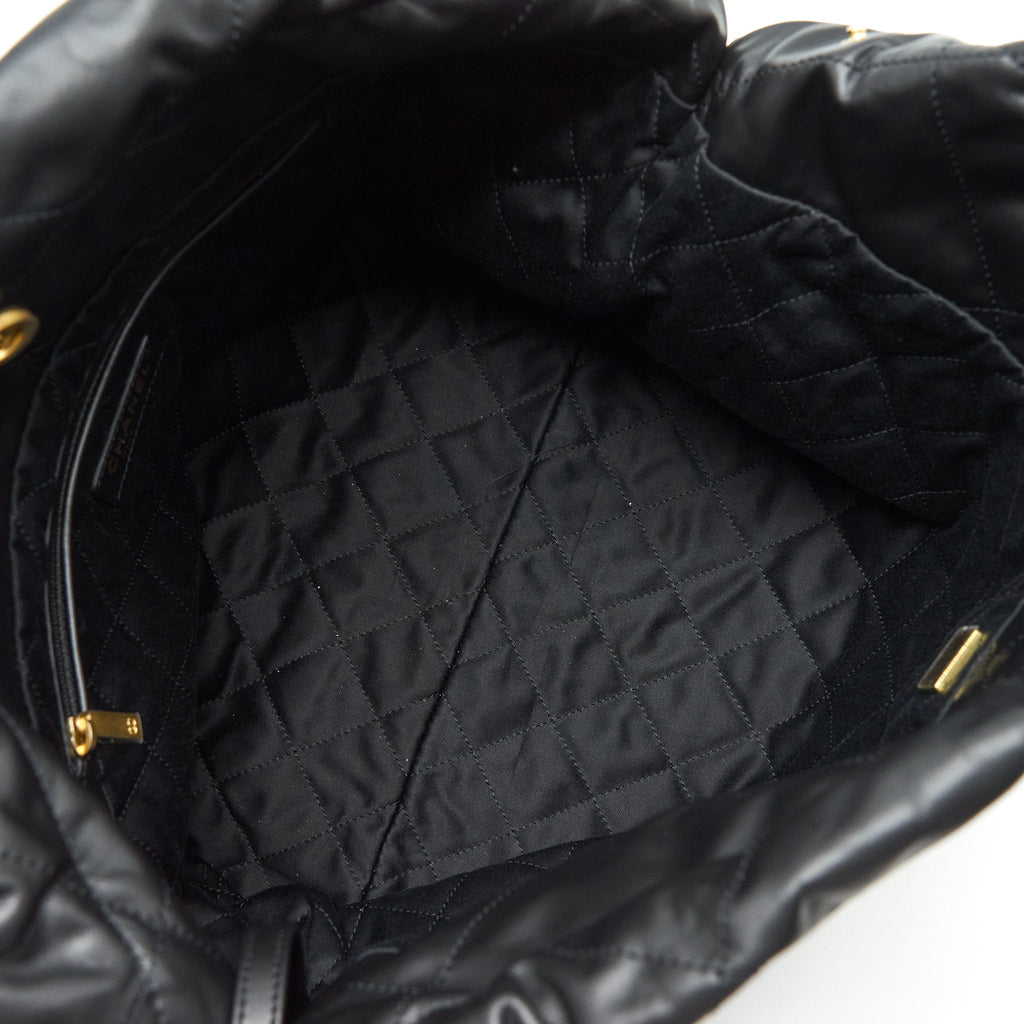 CHANEL 22 HANDBAG SHINY CALFSKIN BLACK GHW (MICROCHIP)