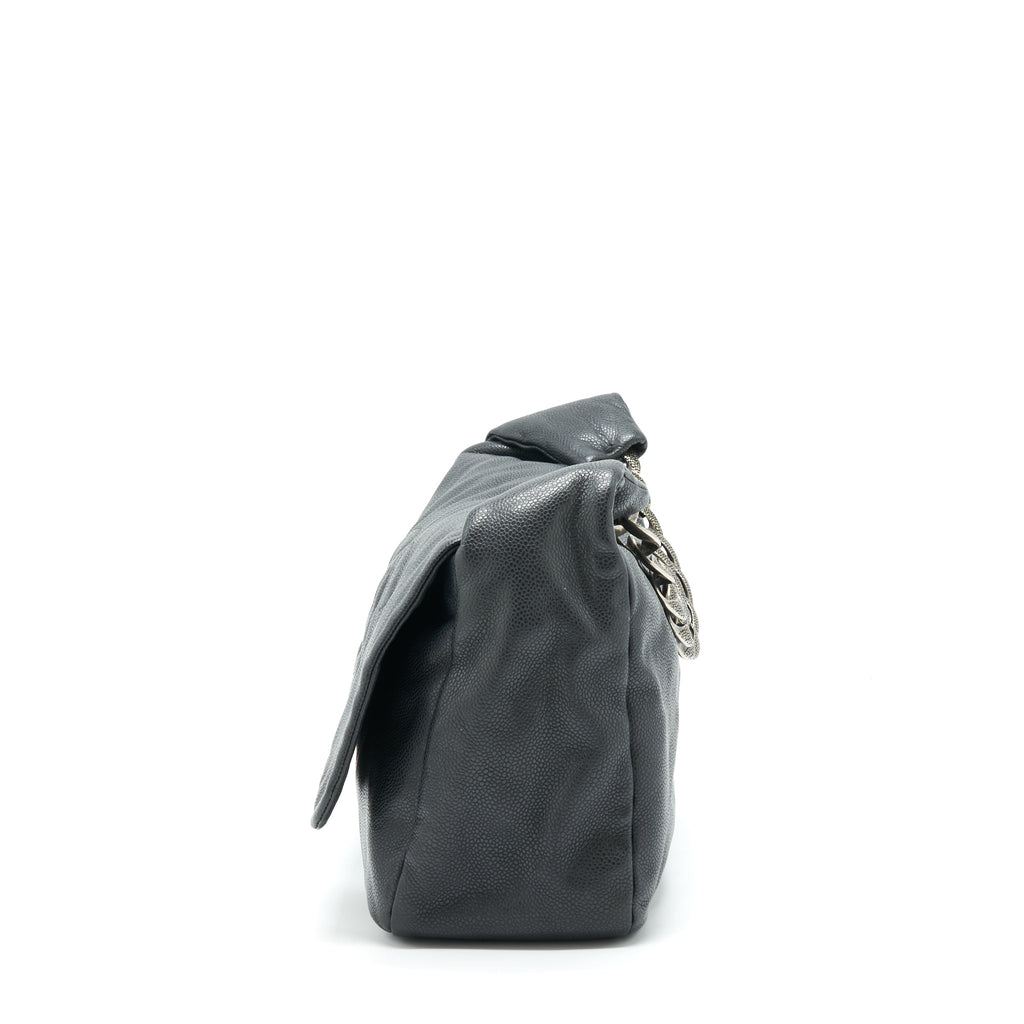 CHANEL VINTAGE SHOULDER BAG CAVIAR BLACK RUTHENIUM HARDWARE
