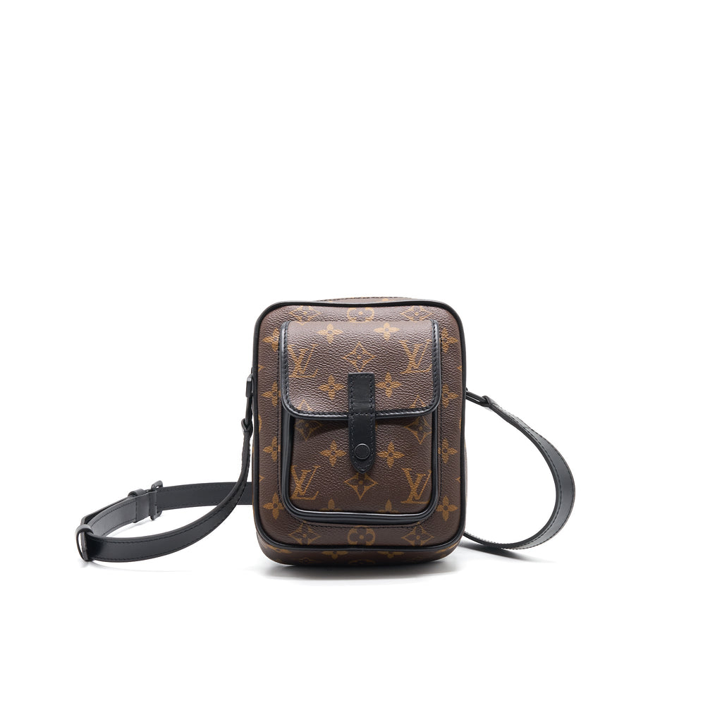 LOUIS VUITTON CHRISTOPHER WEARABLE WALLET