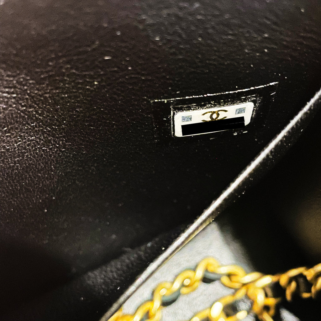 CHANEL 22B FLAP BAG ENAMEL TOP HANDLE LAMBSKIN BLACK BRUSHED GHW (MICROCHIP)