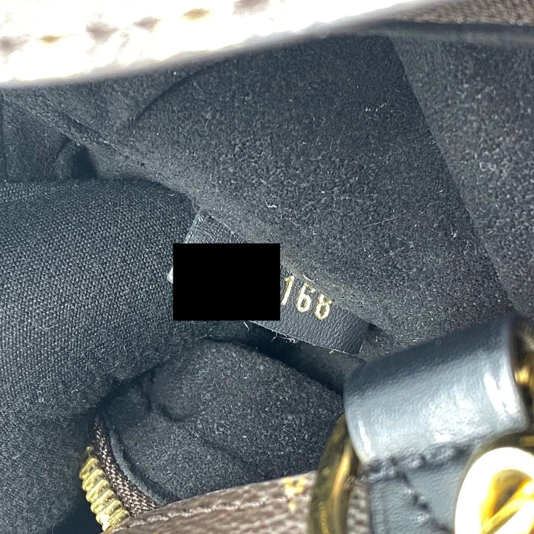 LOUIS VUITTON NEONOE MONOGRAM CANVAS GHW