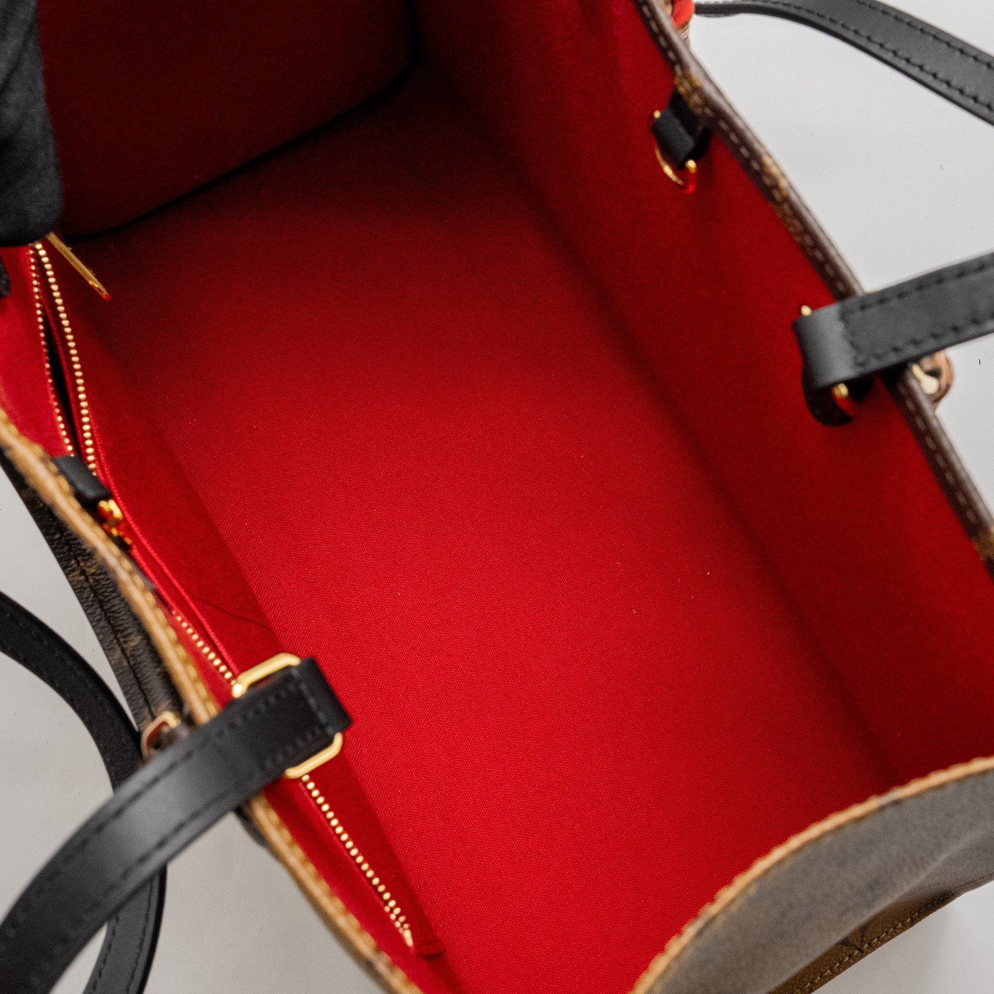 LOUIS VUITTON ONTHEGO MM MONOGRAM CANVAS GHW