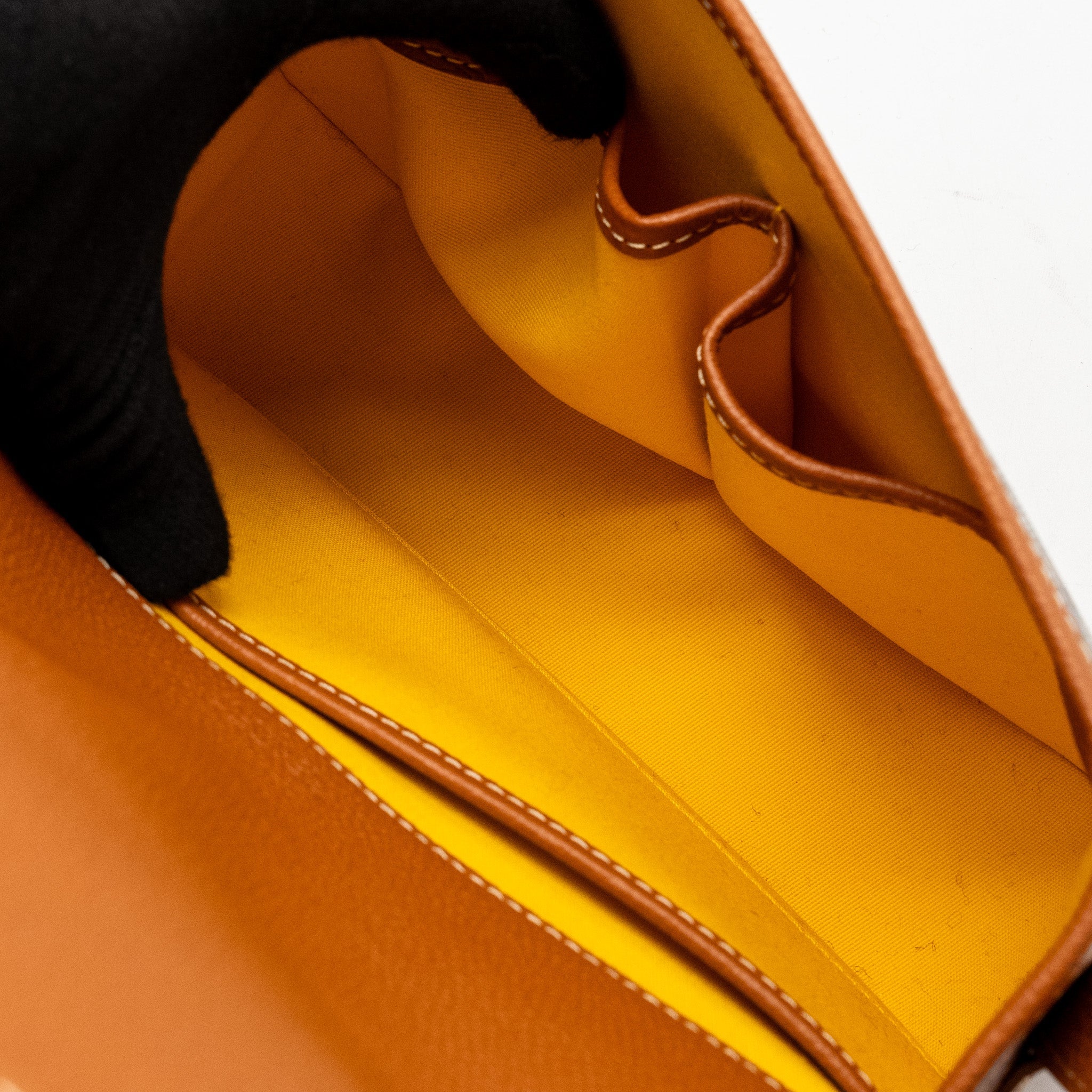 GOYARD BELVEDERE PM MESSENGER BAG GOYARDLINE CANVAS/CALFSKIN BLACK/TAN SHW