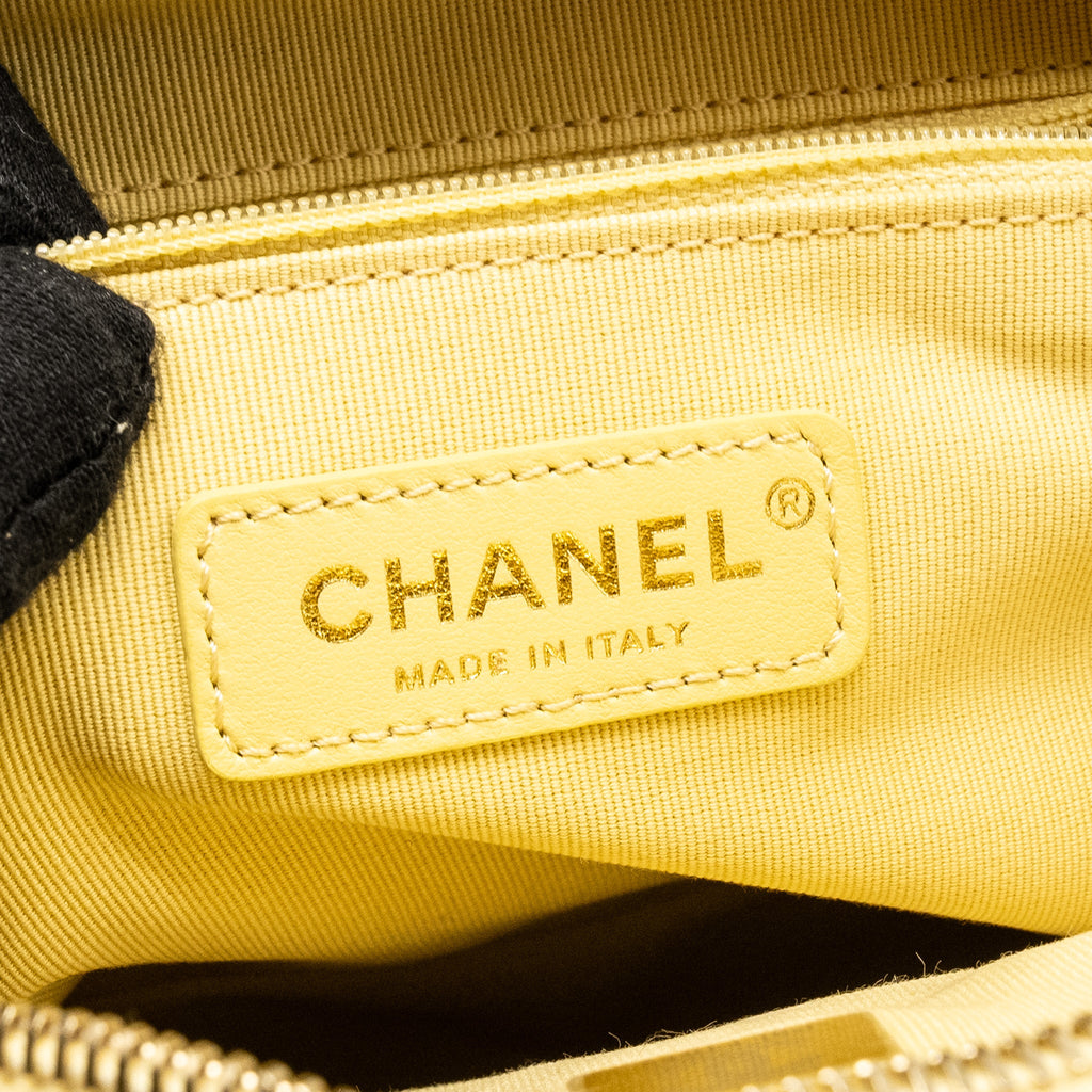 CHANEL 22P QUILTED FLAP BACKPACK CAVIAR LIGHT YELLOW GHW (MICROCHIP)