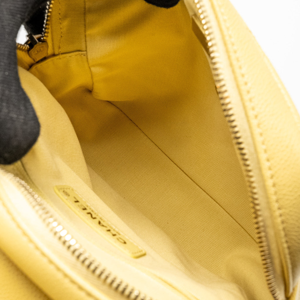 CHANEL 22P QUILTED FLAP BACKPACK CAVIAR LIGHT YELLOW GHW (MICROCHIP)