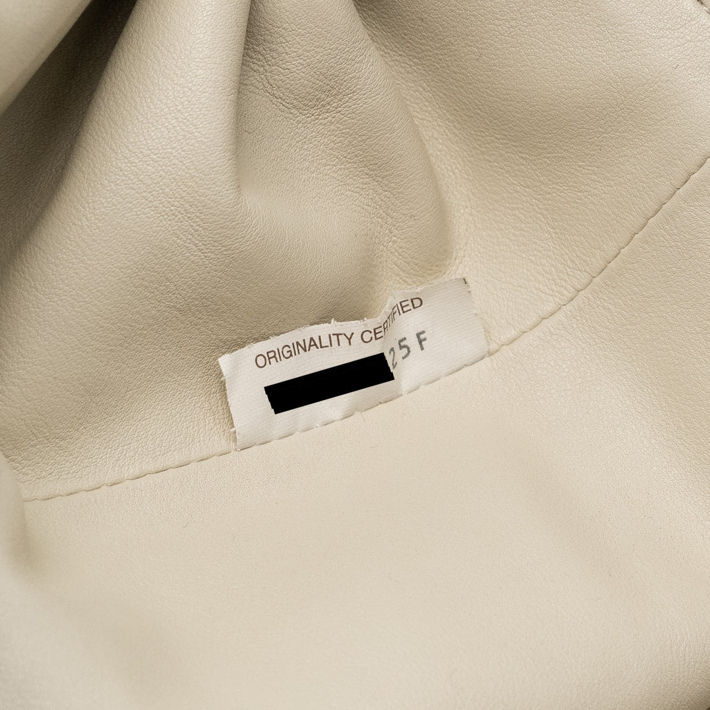 BOTTEGA VENETA THE POUCH CALFSKIN WHITE GHW