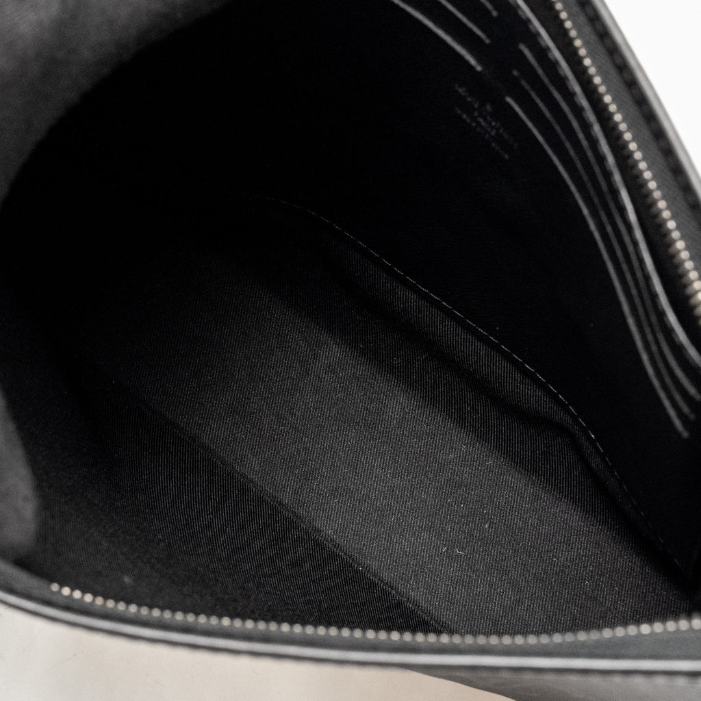 LOUIS VUITTON POCHETTE VOYAGE MONOGRAM CANVAS BLACK SHW