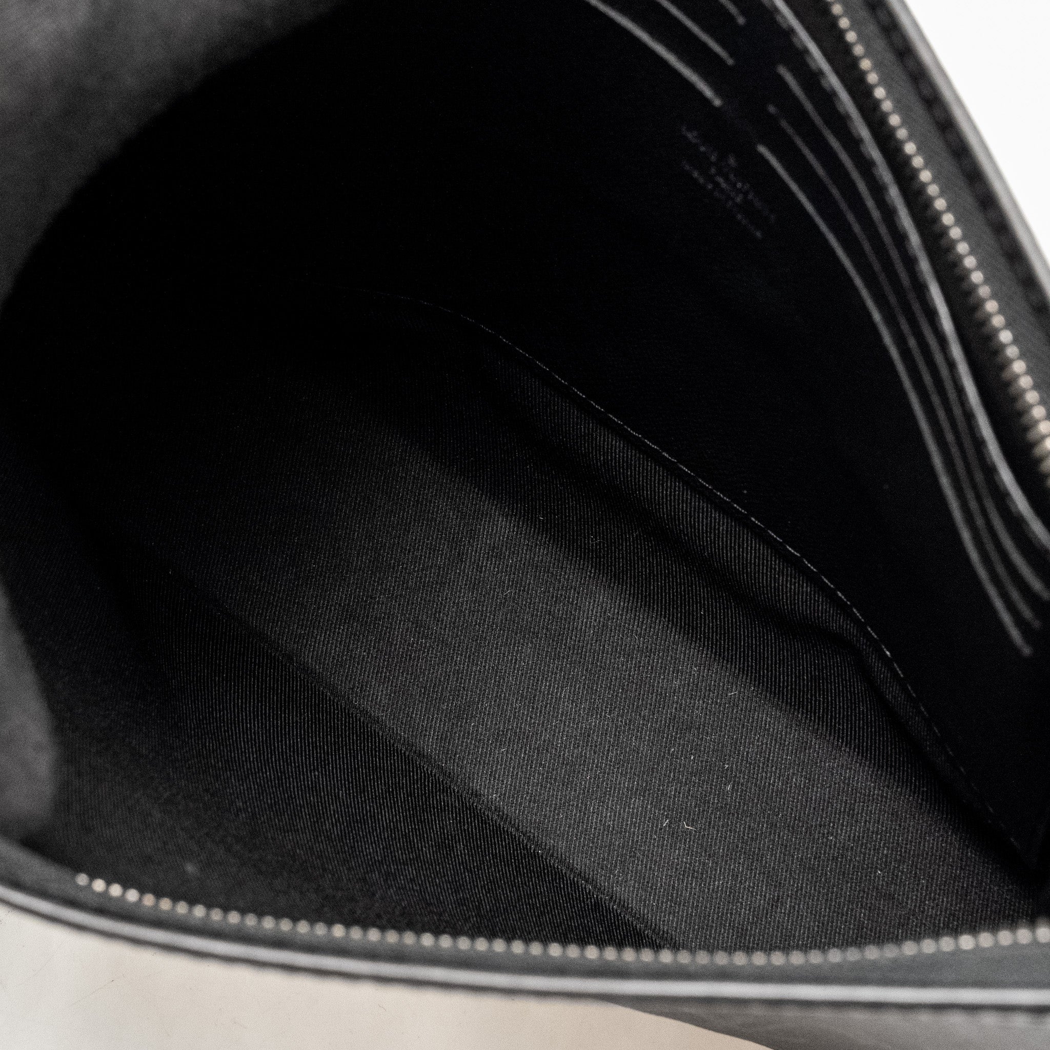 LOUIS VUITTON POCHETTE VOYAGE MONOGRAM CANVAS BLACK SHW