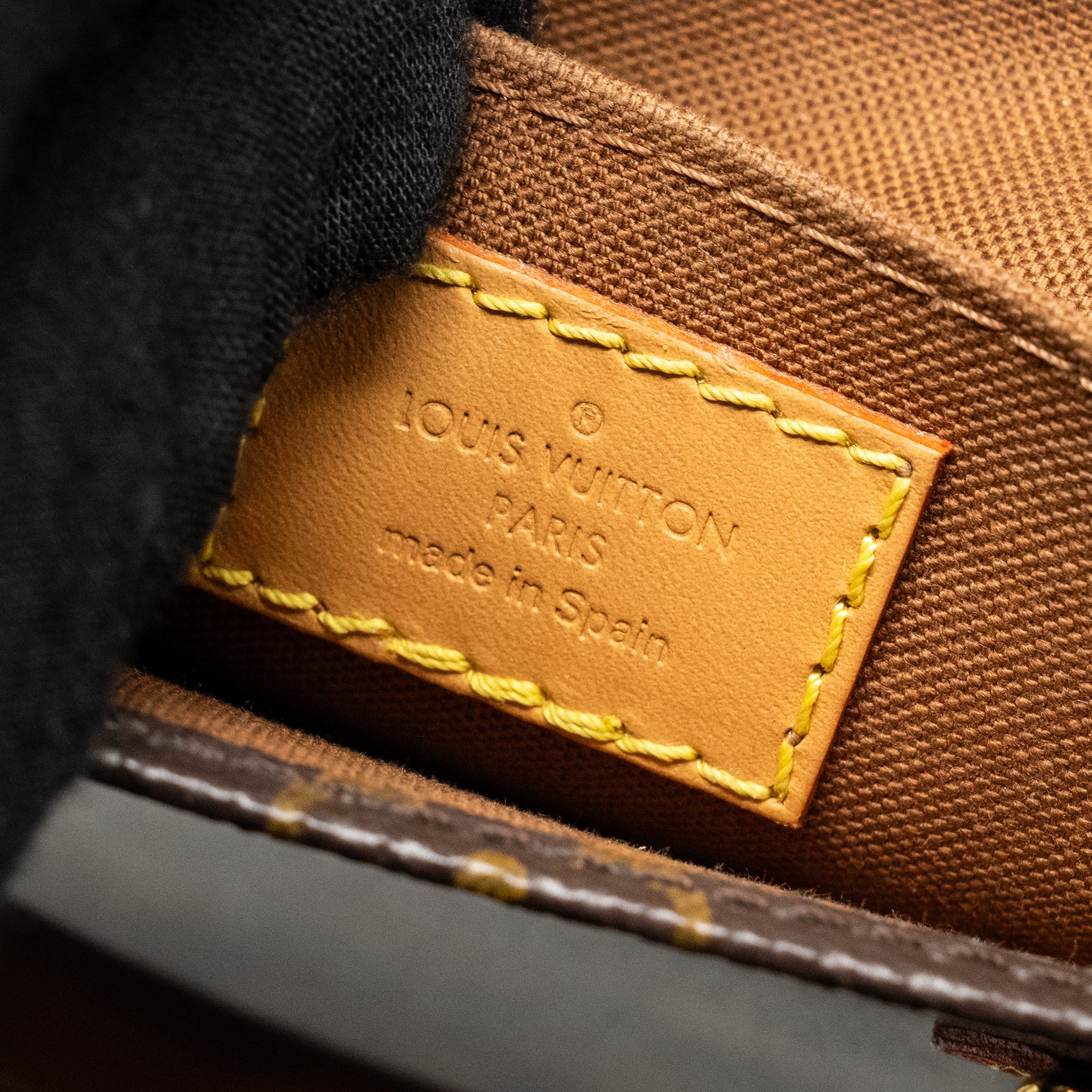 LOUIS VUITTON PETIT SAC PLAT MONOGRAM CANVAS GHW