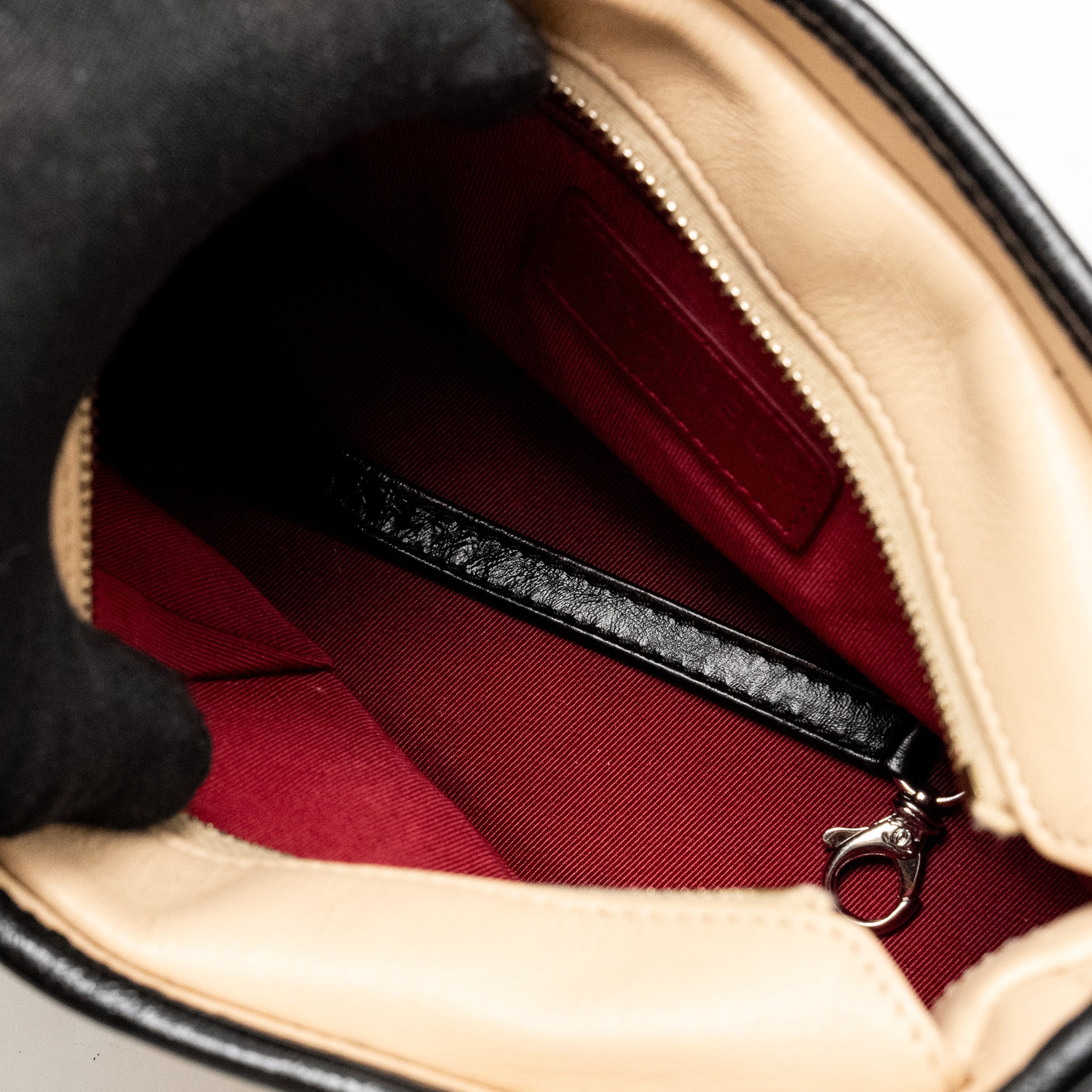 CHANEL SMALL GABRIELLE HOBO BAG AGED CALFSKIN BEIGE / BLACK MULTICOLOUR HARDWARE