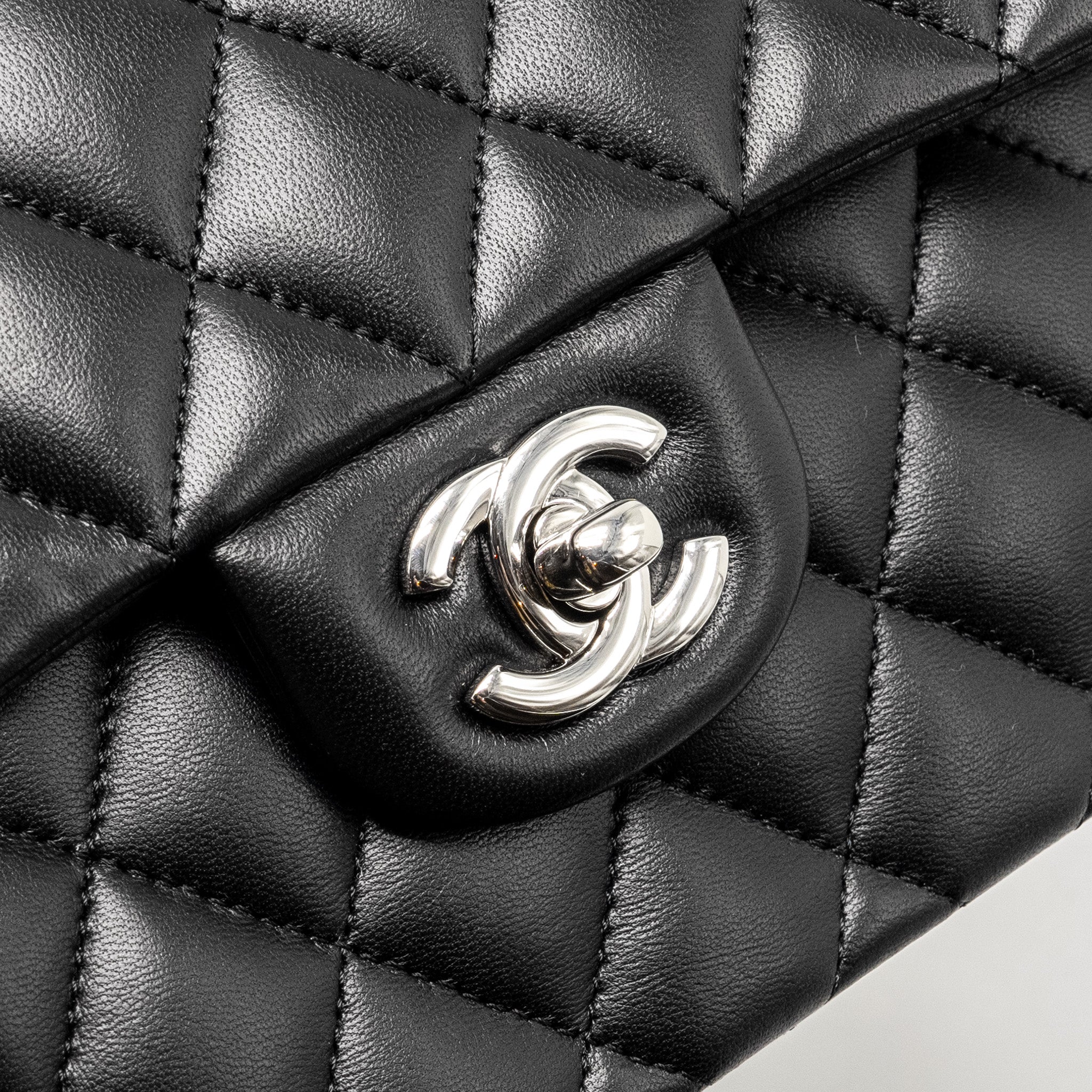 CHANEL SMALL CLASSIC DOUBLE FLAP BAG LAMBSKIN BLACK SHW (MICROCHIP)