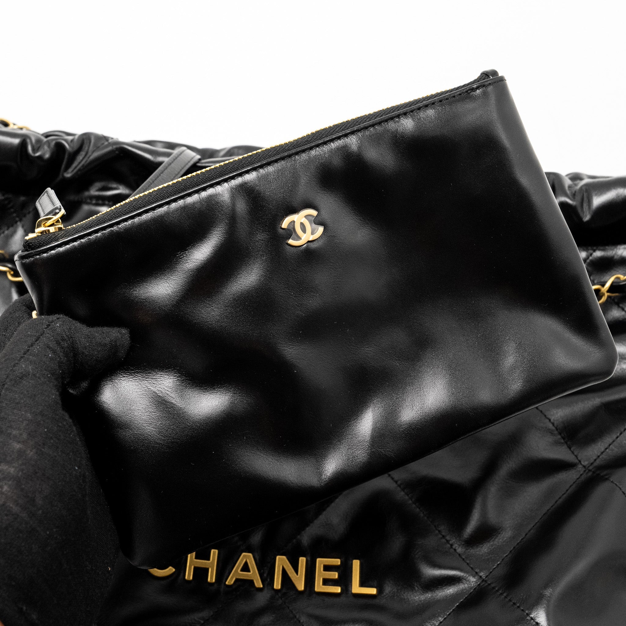 CHANEL MEDIUM 22 BAG SHINY CALFSKIN BLACK GHW (MICROCHIP)