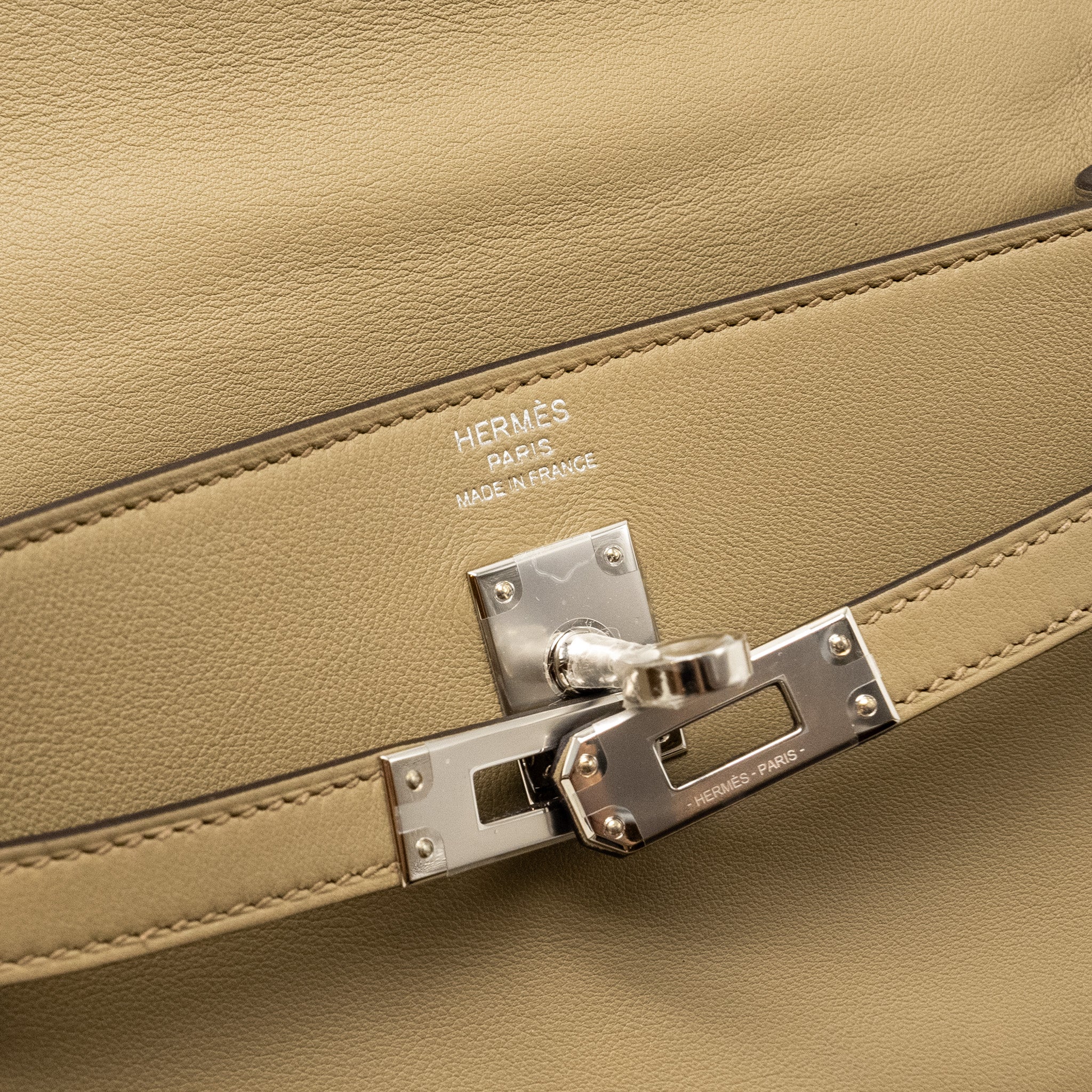 HERMES KELLY MOOVE SWIFT 8Q BEIGE MARFA SHW