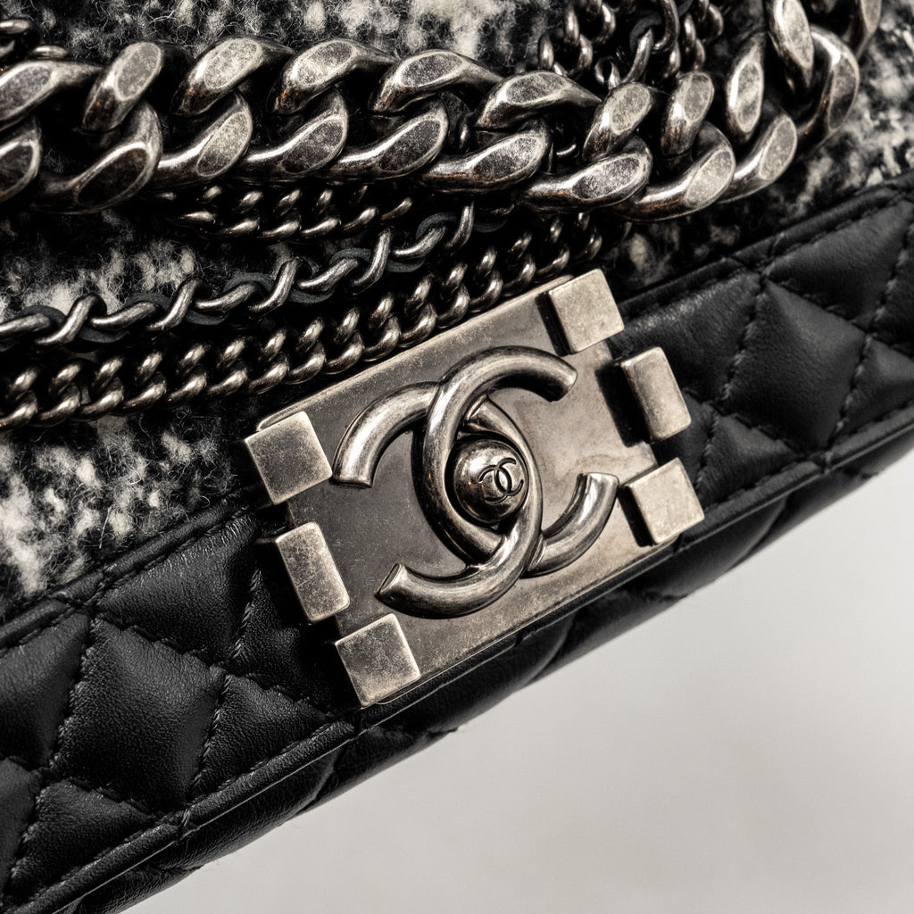 CHANEL MULTI CHAIN BOY BAG CALFSKIN/TWEED BLACK SHW