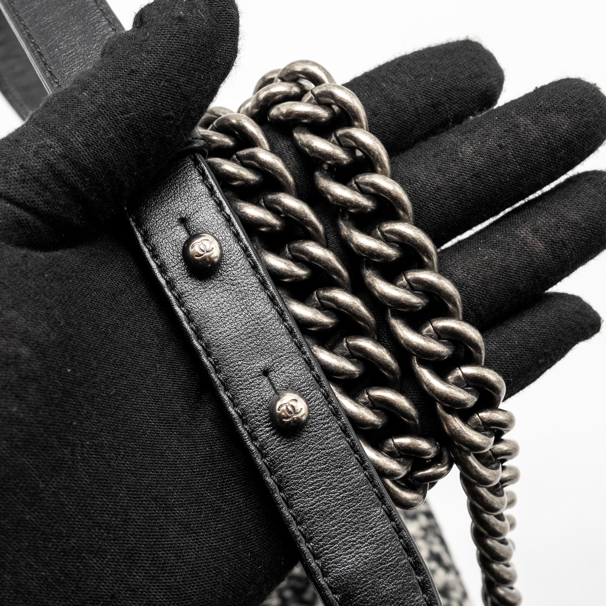 CHANEL MULTI CHAIN BOY BAG CALFSKIN/TWEED BLACK SHW
