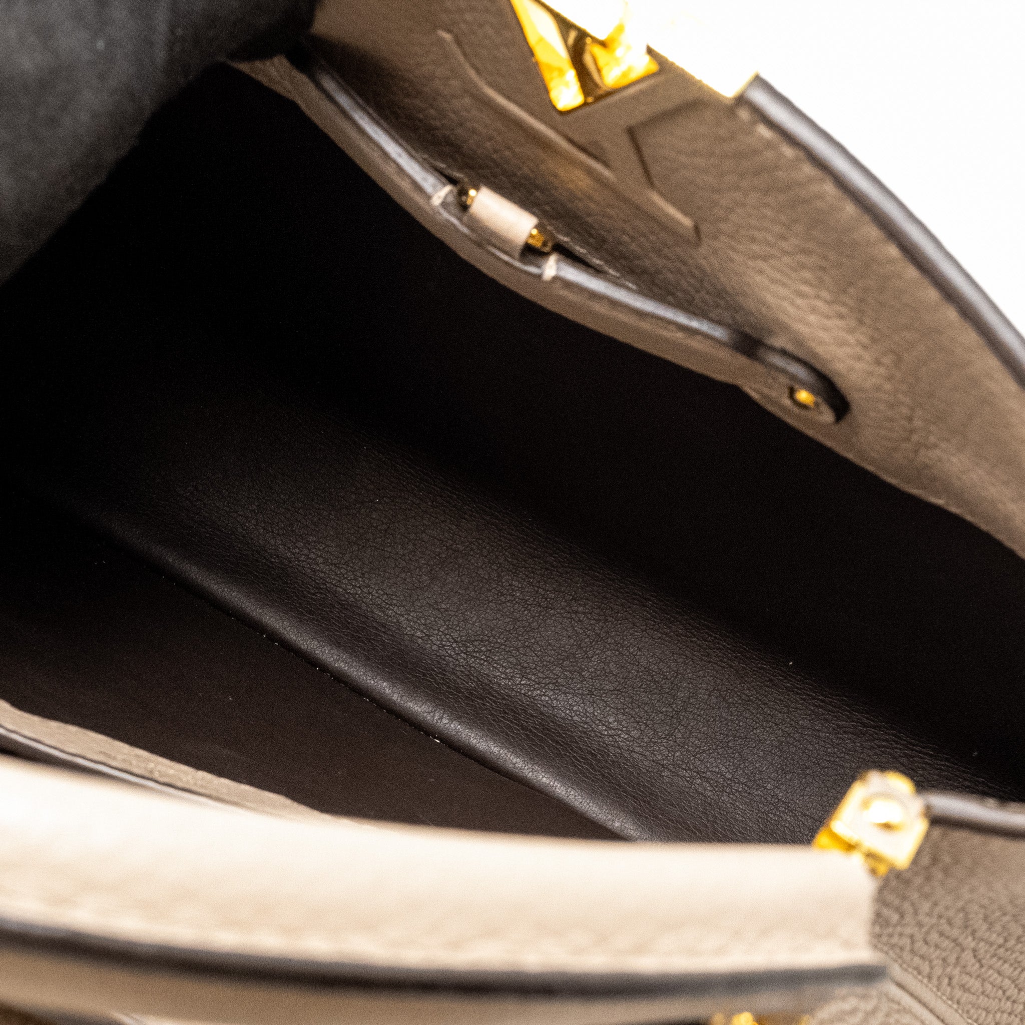 LOUIS VUITTON CAPUCINES PM CALFSKIN GREY GHW