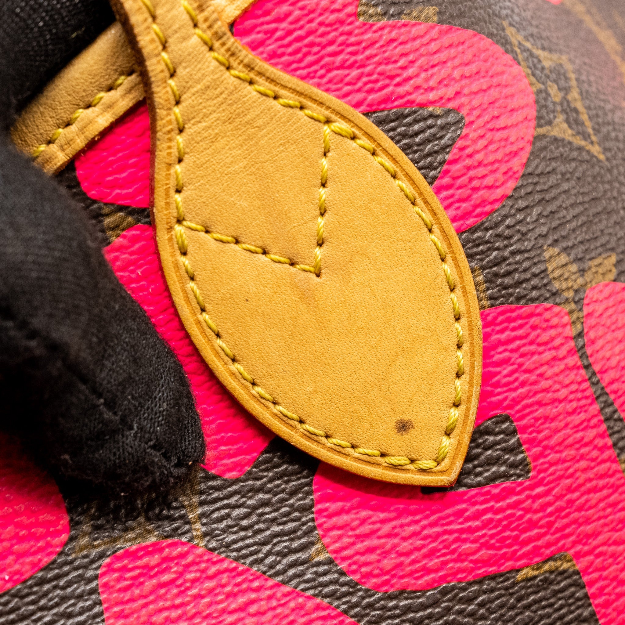LOUIS VUITTON NEVERFULL GM STEPHEN SPROUSE PINK MONOGRAM GRAFFITI COATED / ZIP WALLET GHW (SELL IN A SET)