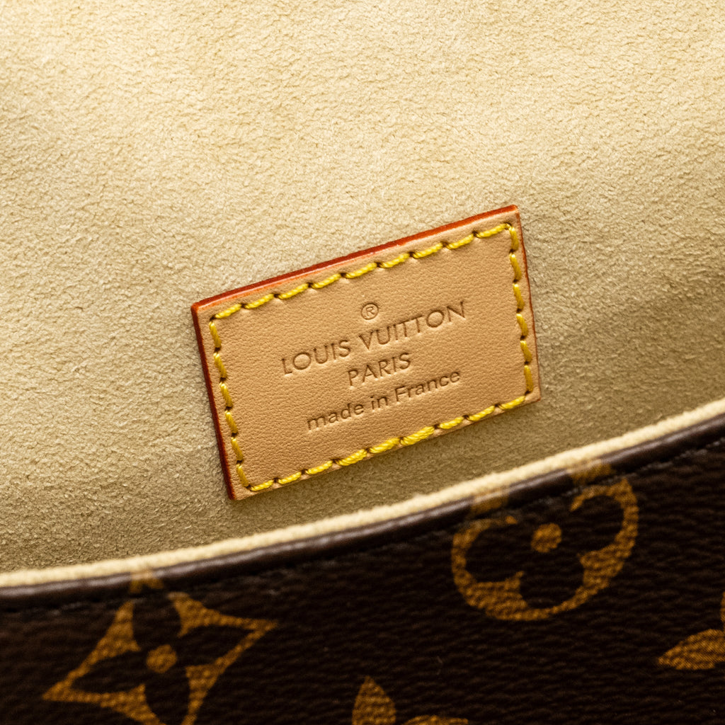 LOUIS VUITTON SAUMUR BB MONOGRAM CANVAS GHW