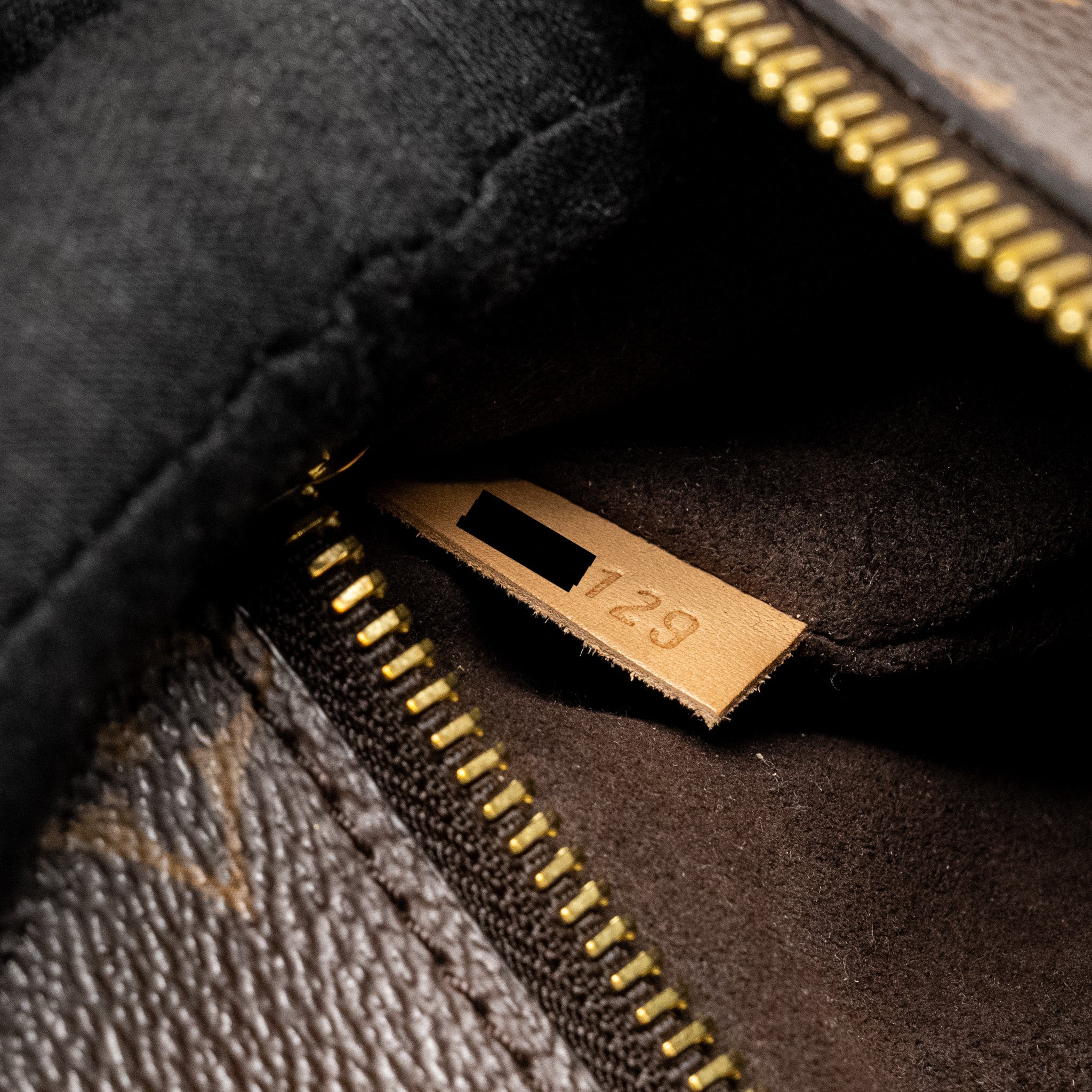 LOUIS VUITTON POCHETTE MÉTIS MONOGRAM CANVAS GHW