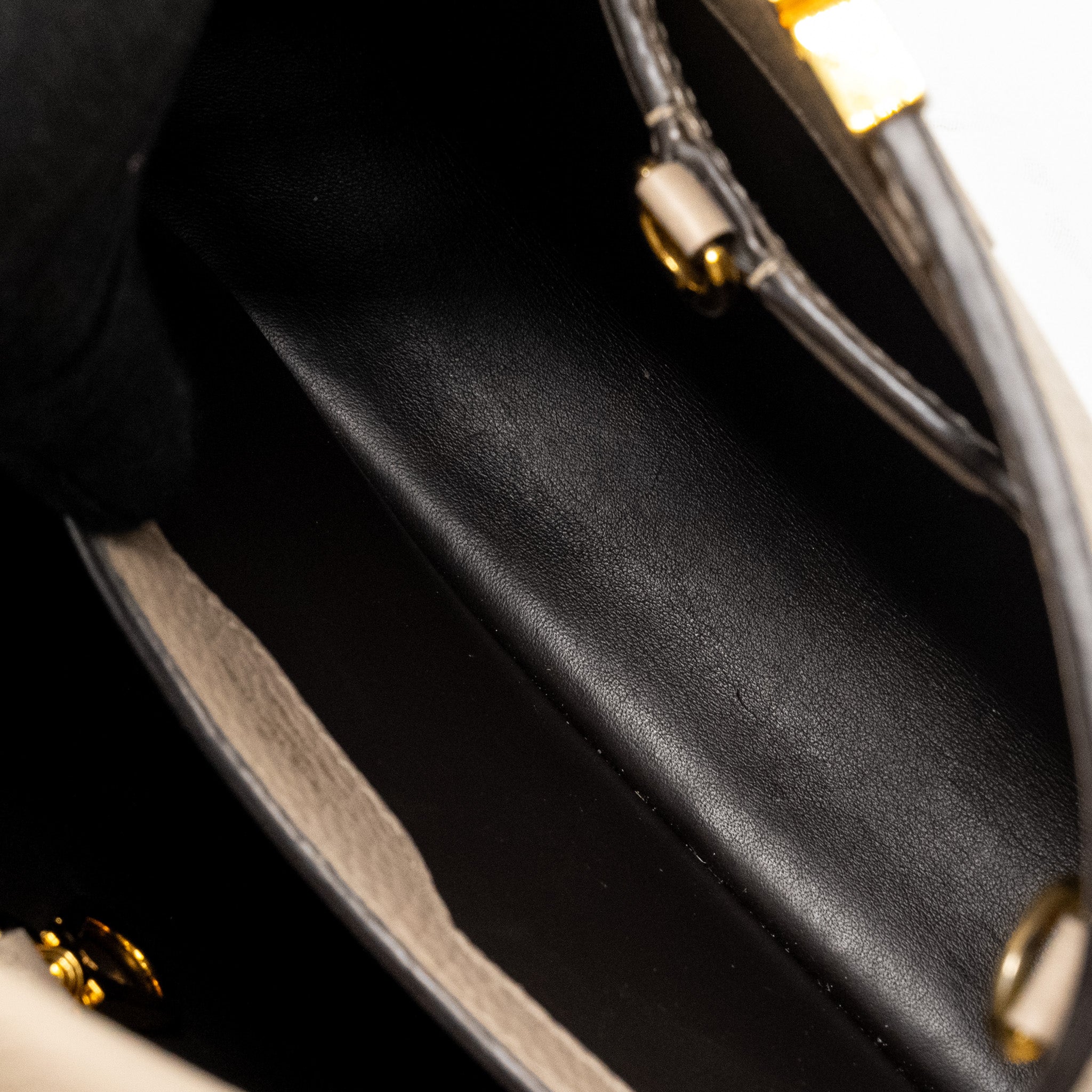LOUIS VUITTON CAPUCINES BB TAURILLON LIGHT GREY GHW
