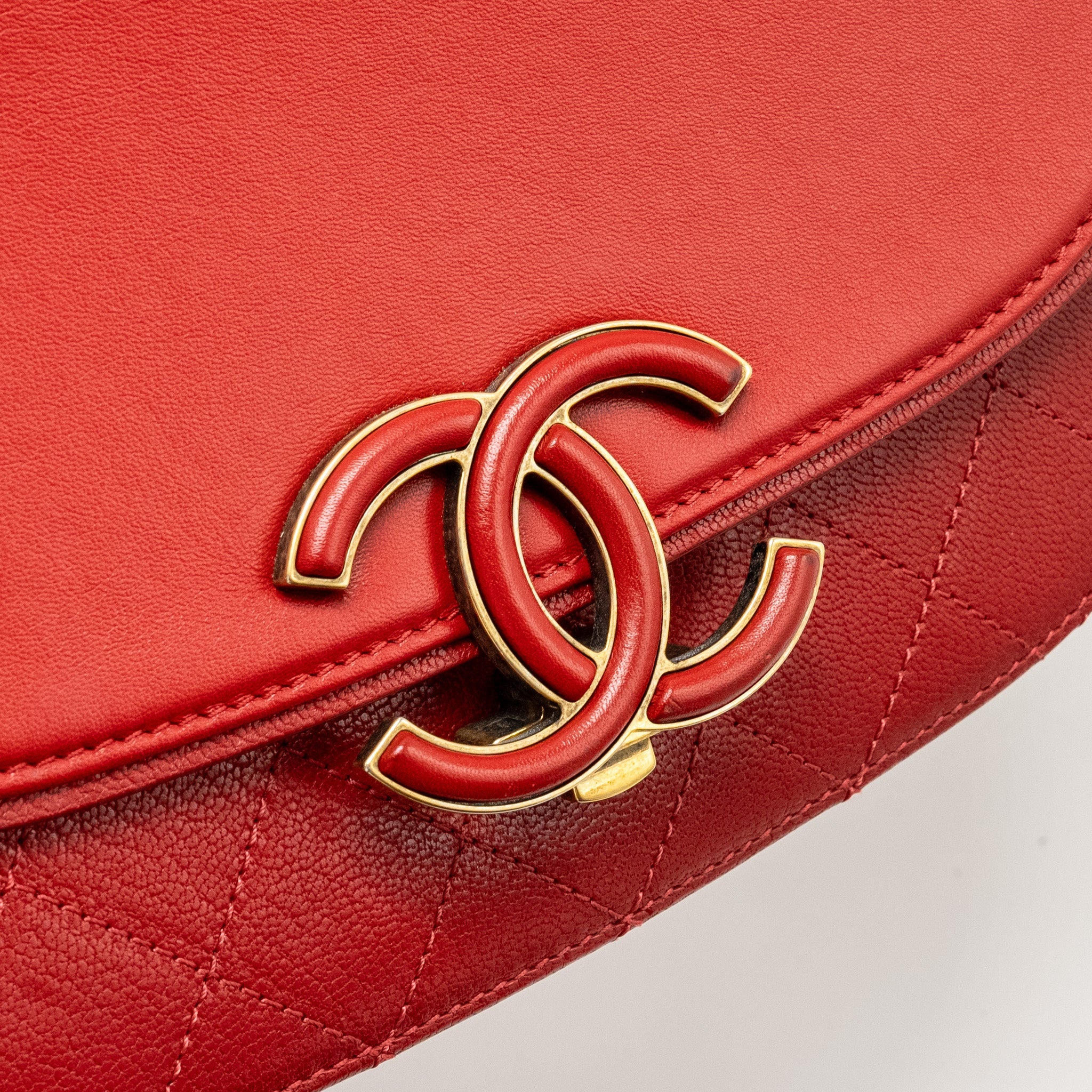 CHANEL MEDIUM COCO CURVE FLAP BAG CALFSKIN RED GHW