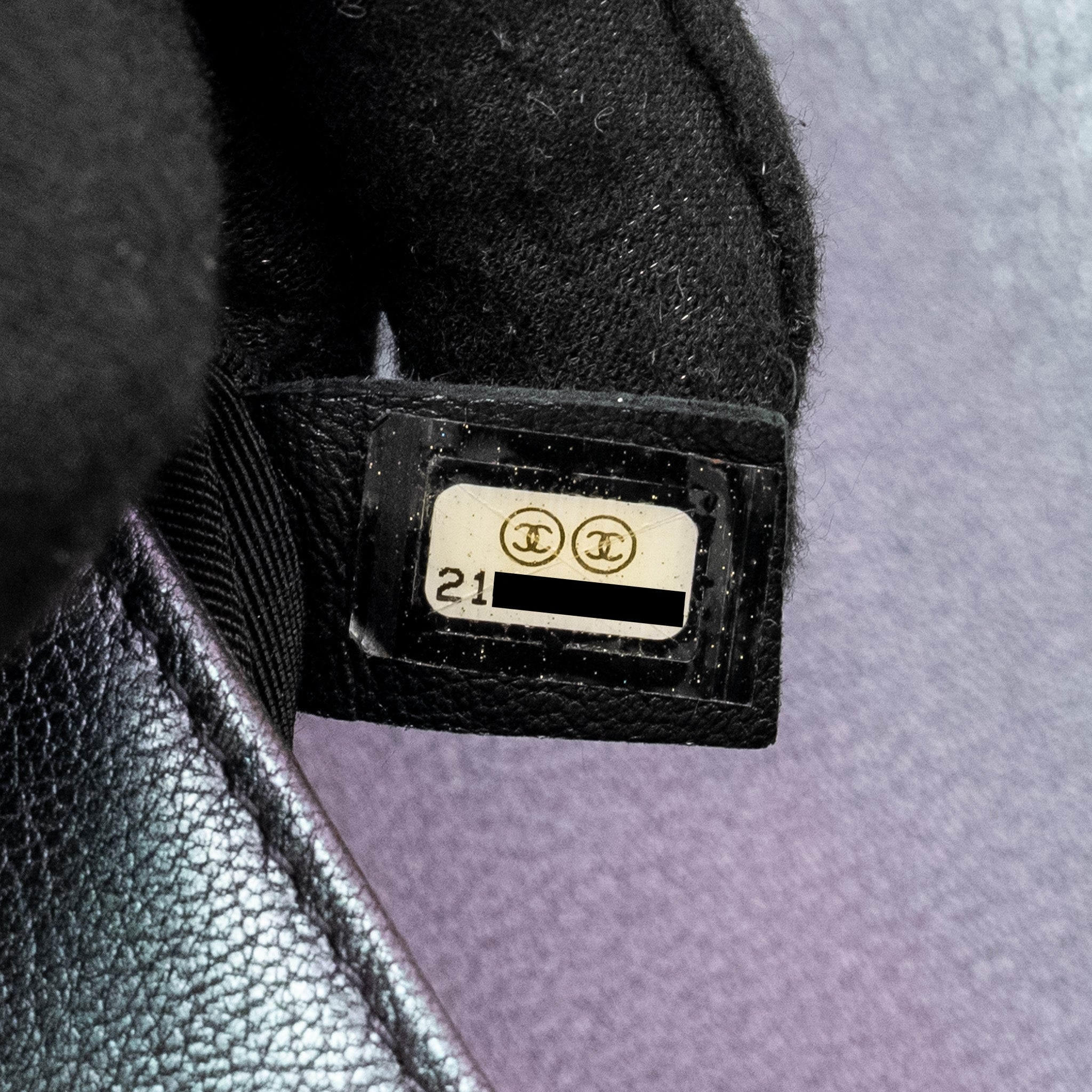 CHANEL MEDIUM BOY BAG GOATSKIN IRIDESCENT PURPLE MULTICOLOUR HARDWARE