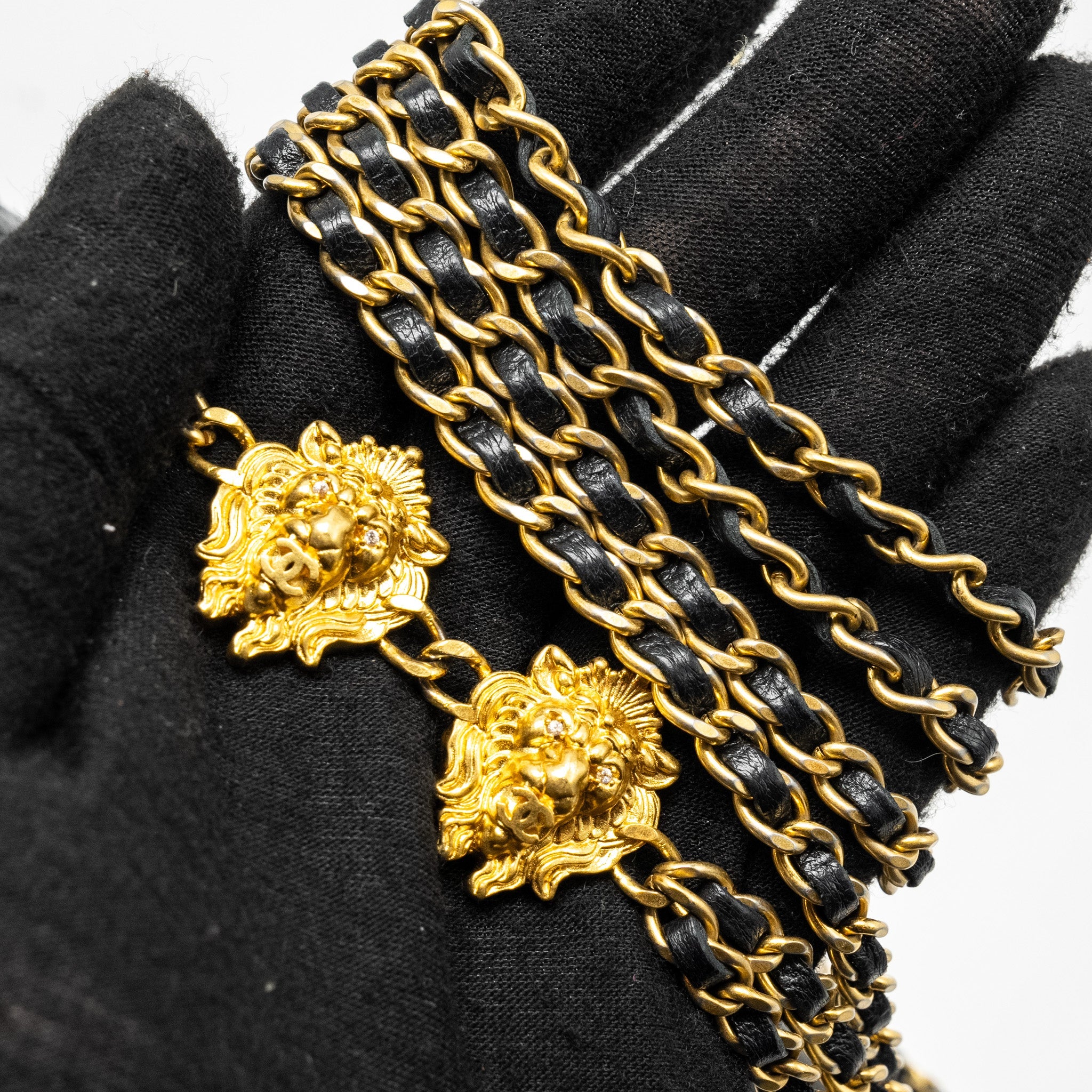 CHANEL 23A LION CHARMS WALLET ON CHAIN LAMBSKIN BLACK GHW (MICROCHIP)