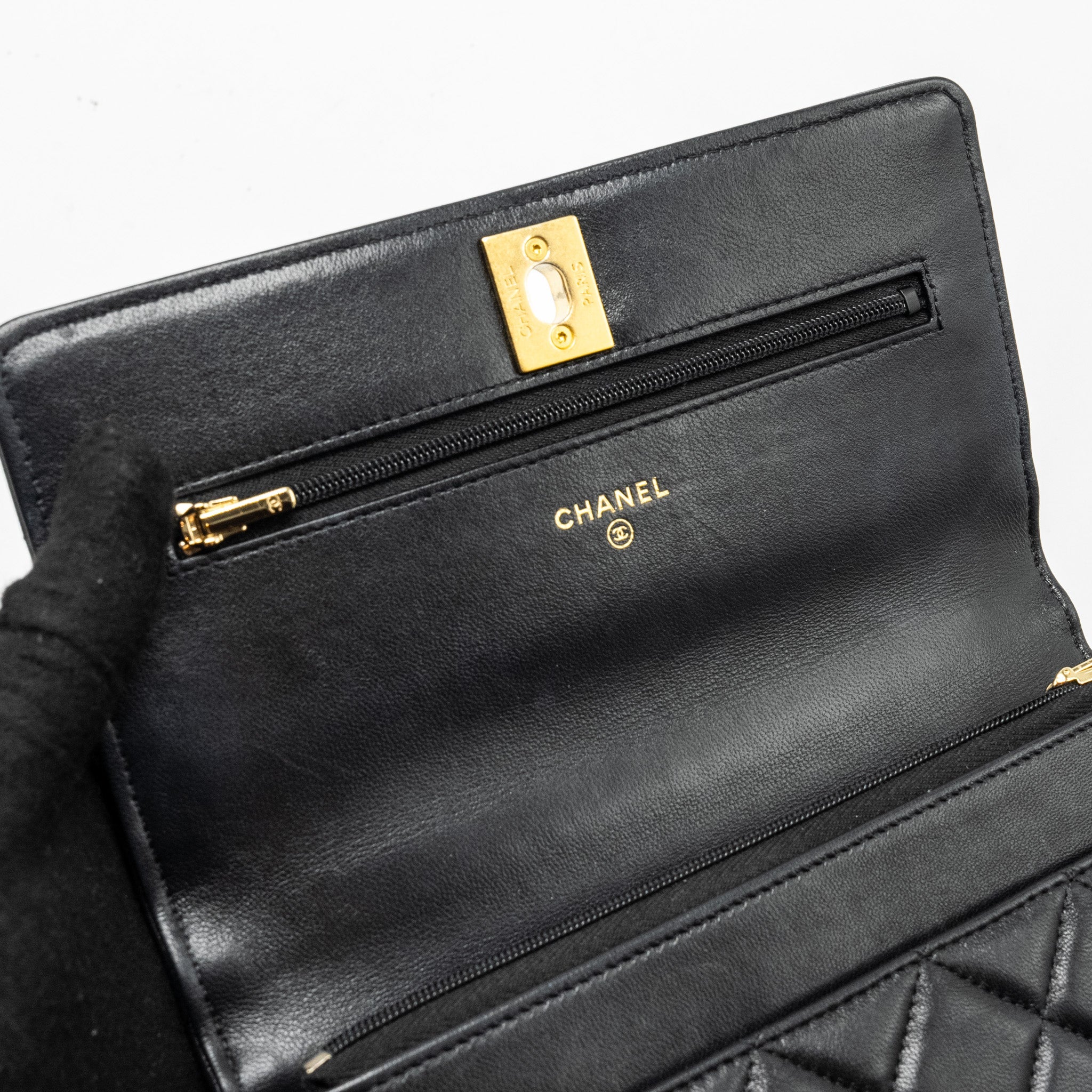 CHANEL 23A LION CHARMS WALLET ON CHAIN LAMBSKIN BLACK GHW (MICROCHIP)