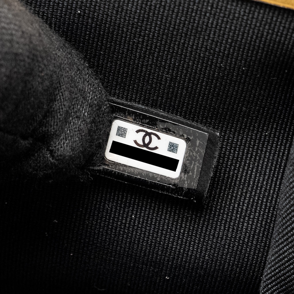 CHANEL 24A BOWKNOT CLUTCH WITH CHAIN PATENT CRUMPLED LAMBSKIN/SHINY LAMBSKIN BLACK/PINK GHW (MICROCHIP)