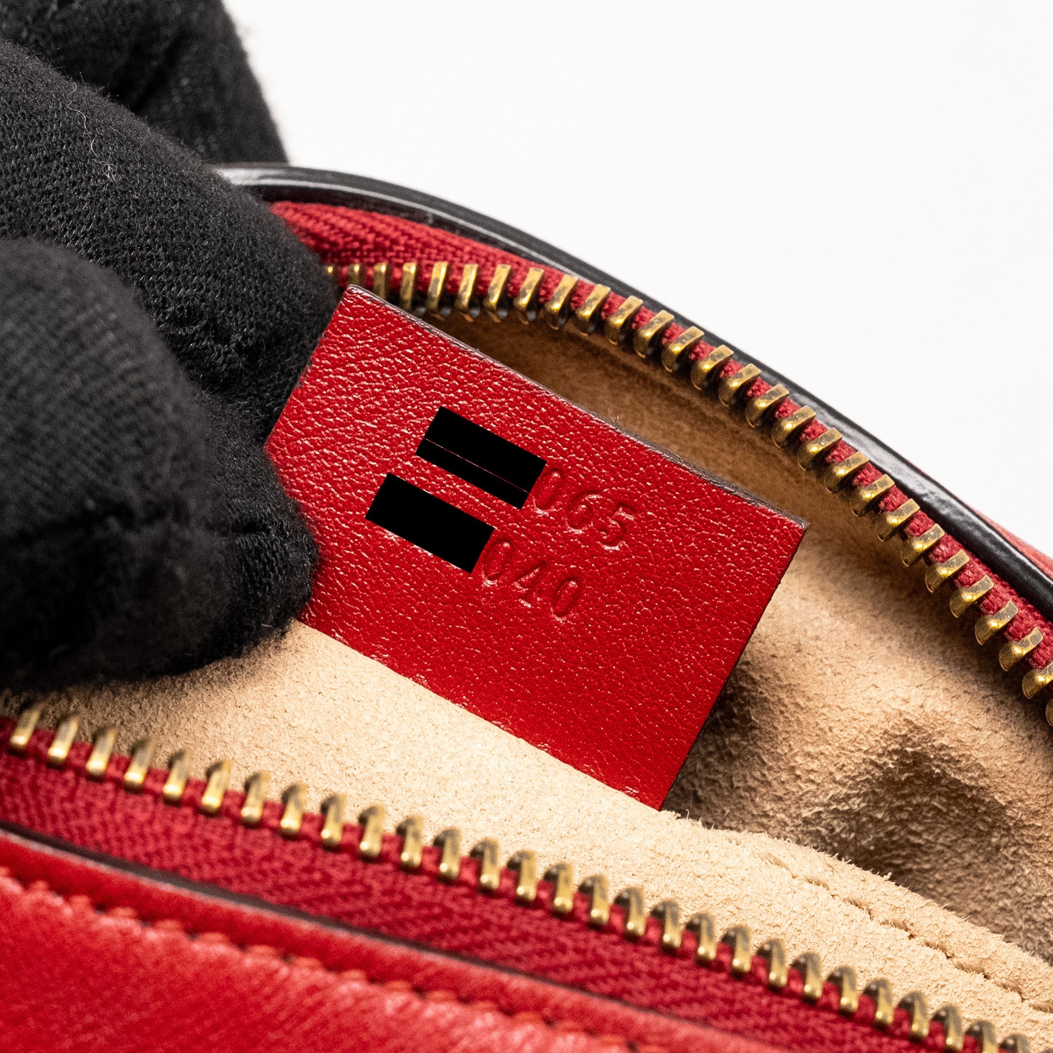 GUCCI GG MARMONT MATELASSE CAMERA BAG RED LEATHER RED GHW