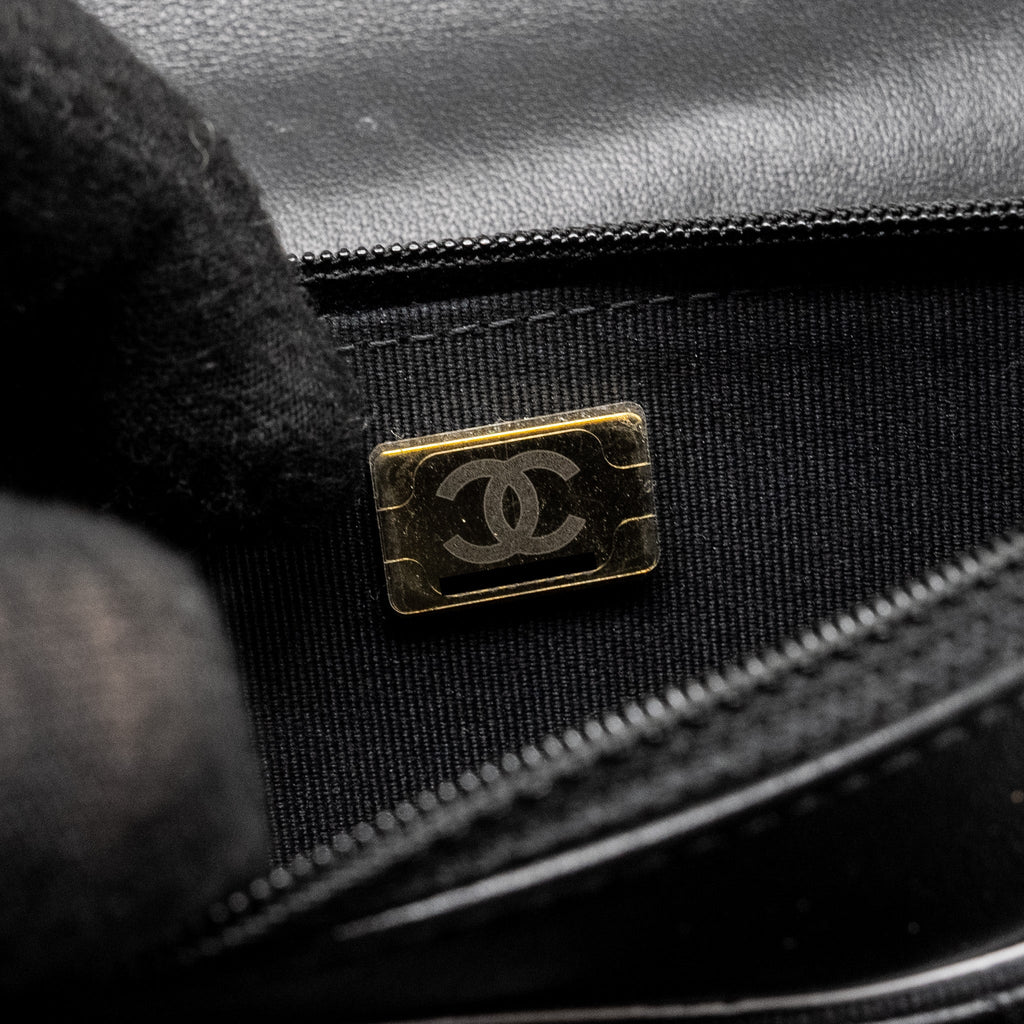 CHANEL PEARL CHAIN WALLET ON CHAIN LAMBSKIN BLACK LGHW(MICROCHIP)