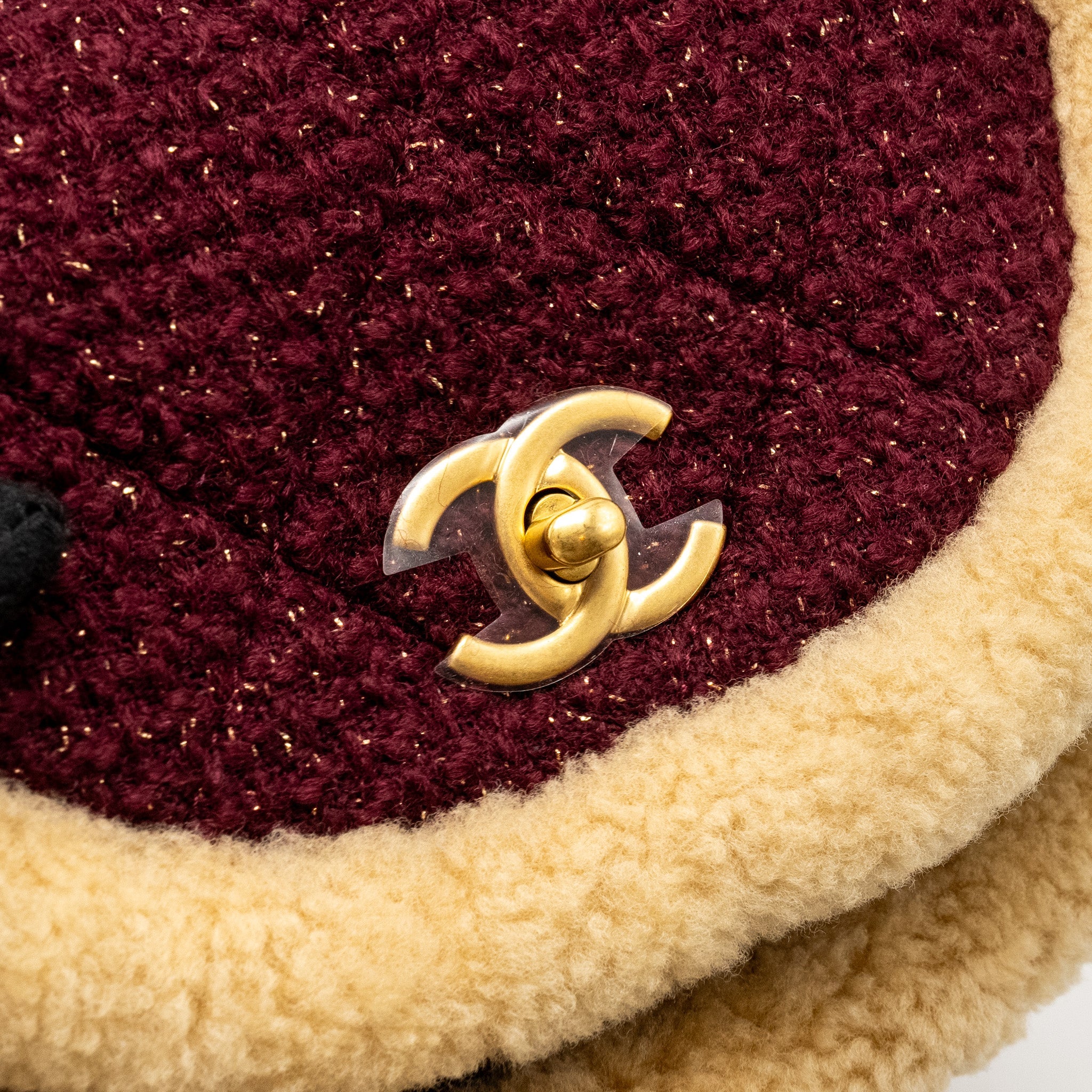 CHANEL 22K MINI MESSENGER FLAP BAG SHEARLING/TWEED BURGUNDY/BEIGE GHW (MICROCHIP)