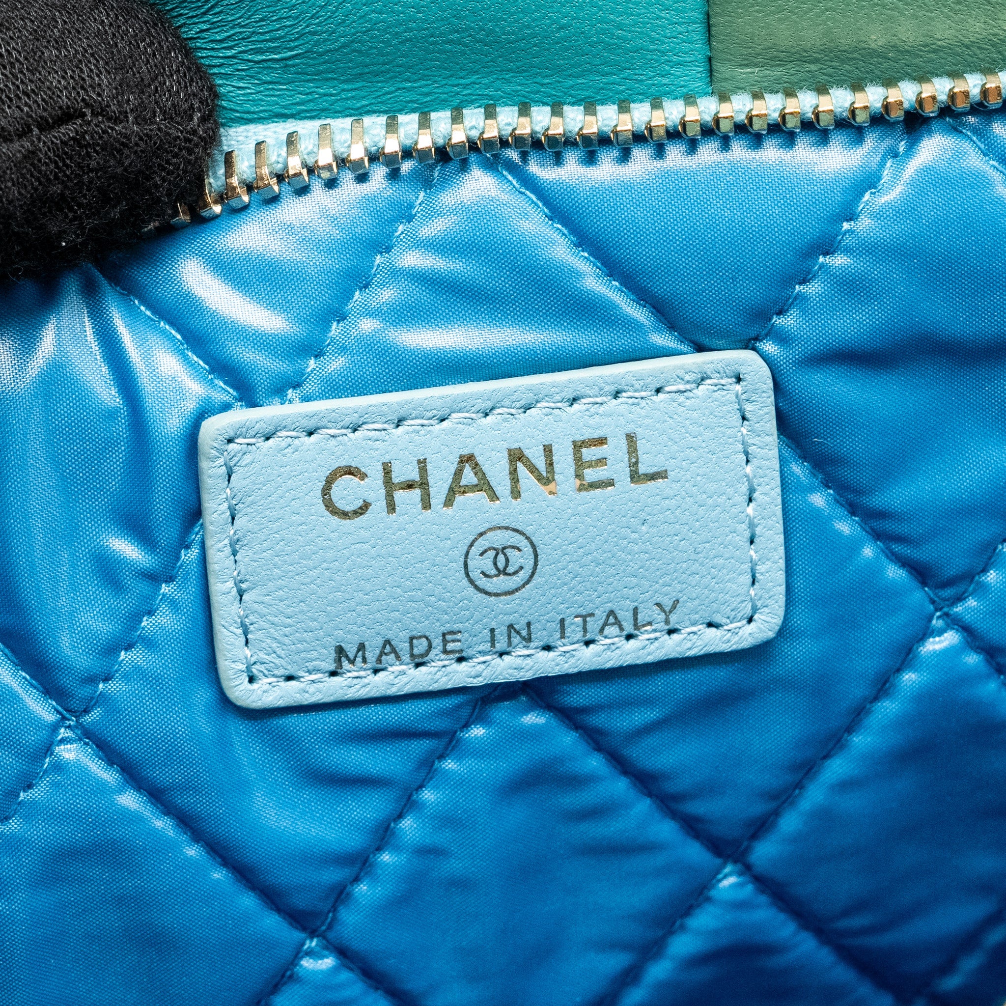 CHANEL 17C LARGE COLOURBLOCK O-CASE CLUTCH LAMBSKIN MULTICOLOUR GHW