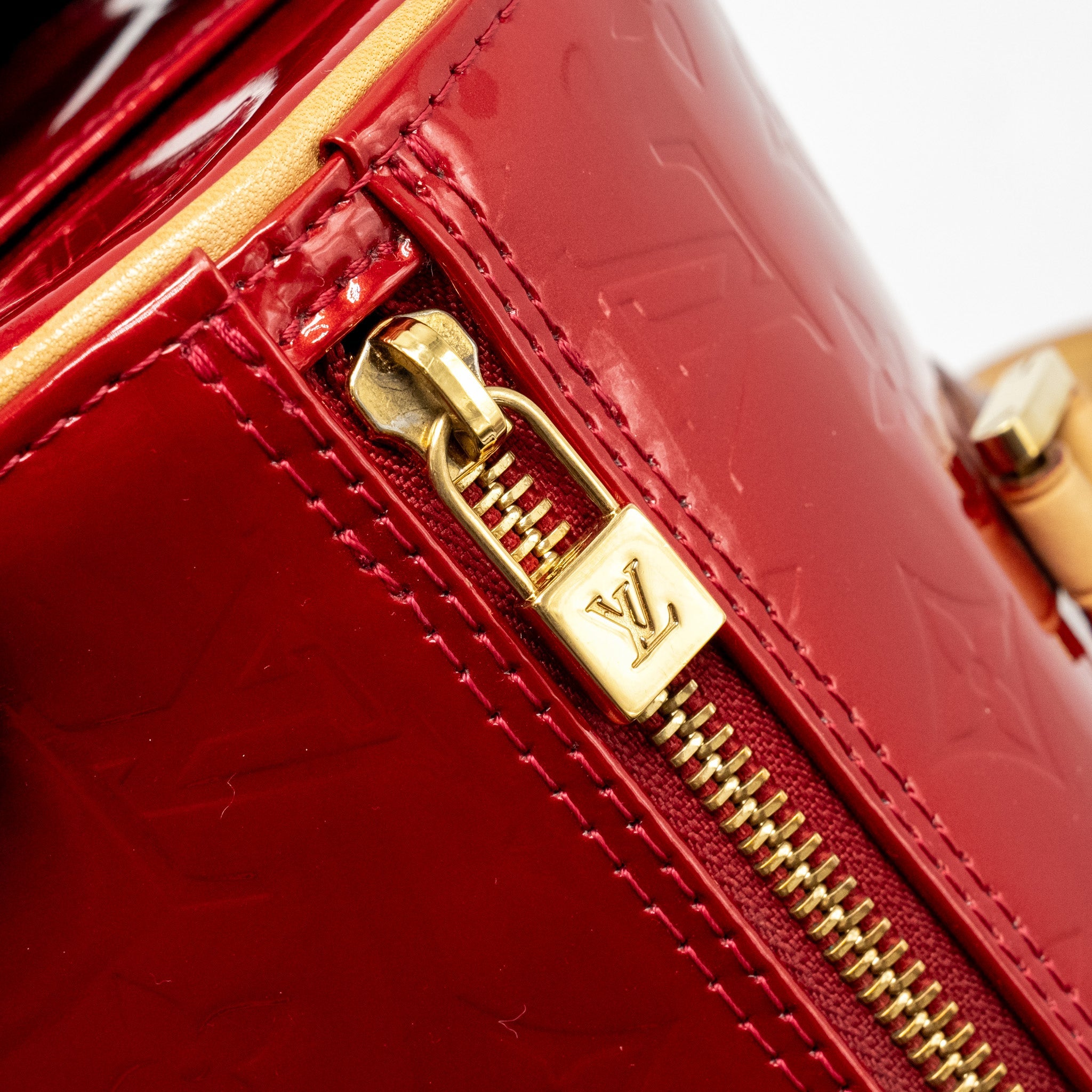 LOUIS VUITTON VINTAGE VERNIS PAPILLON BAG PATENT LEATHER RED GHW