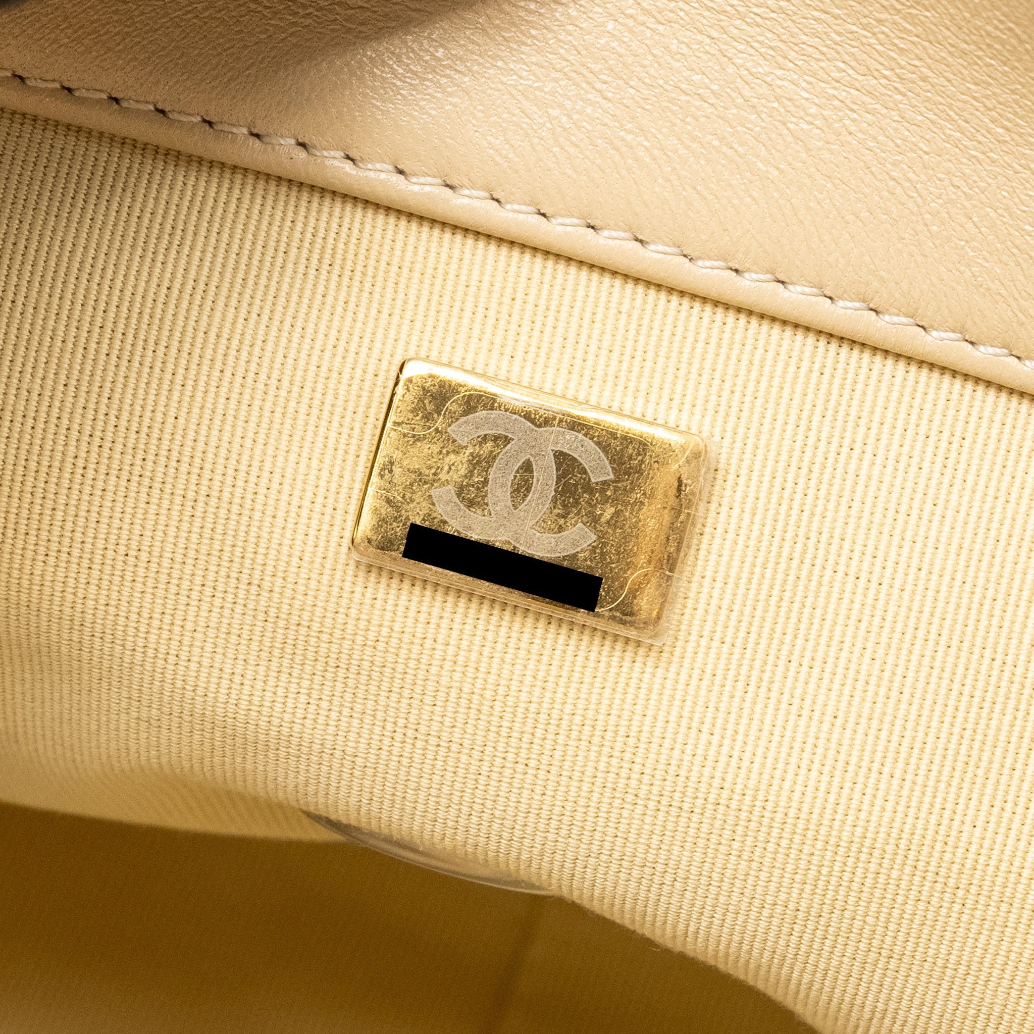 CHANEL LARGE 19 BAG LAMBSKIN LIGHT BEIGE MULTICOLOUR HARDWARE (MICROCHIP)