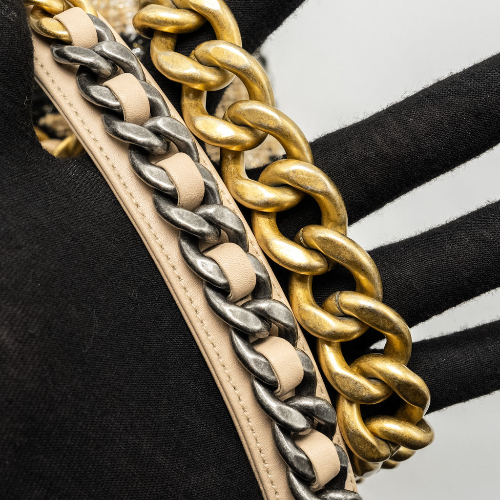 CHANEL MAXI 19 BAG TWEED BEIGE/BLACK MULTICOLOUR HARDWARE