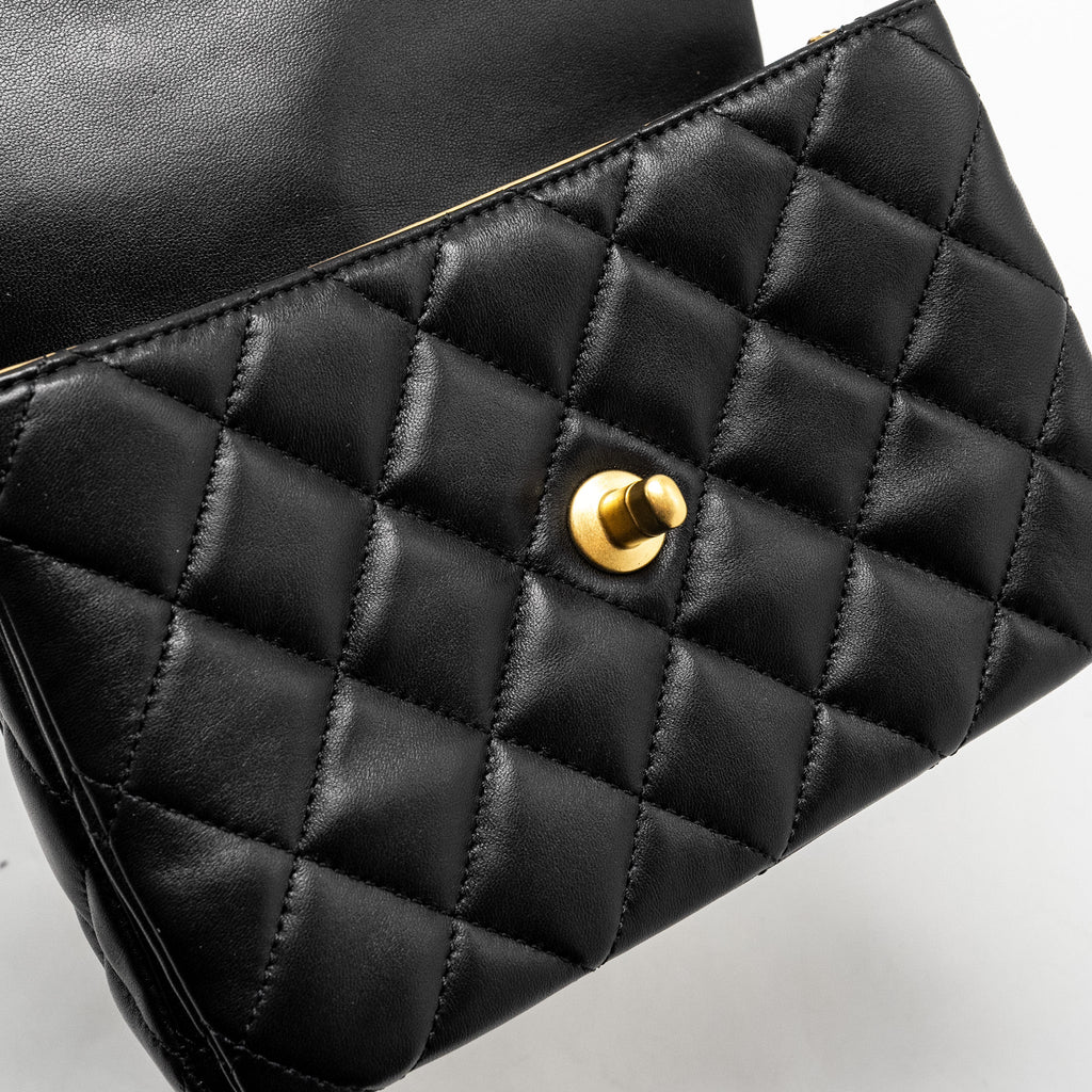 CHANEL 22A BUTTON ON CHAIN FLAP BAG LAMBSKIN BLACK GHW (MICROCHIP)