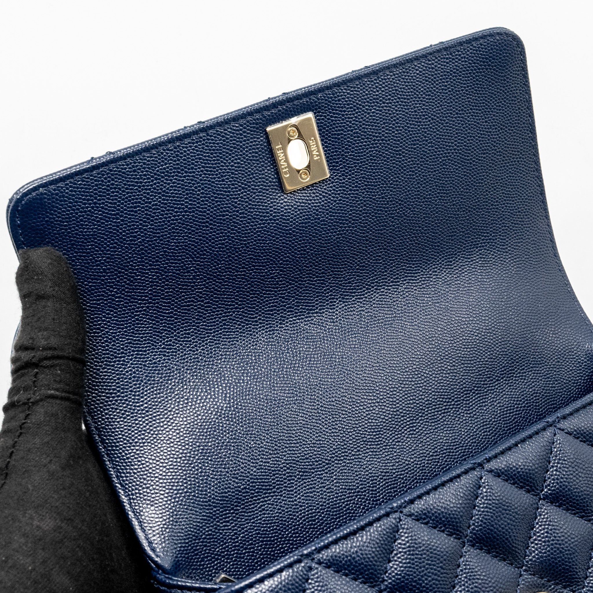 CHANEL SMALL COCO WITH LIZARD EMBOSSED HANDLE CAVIAR NAVY LGHW (MICROCHIP)