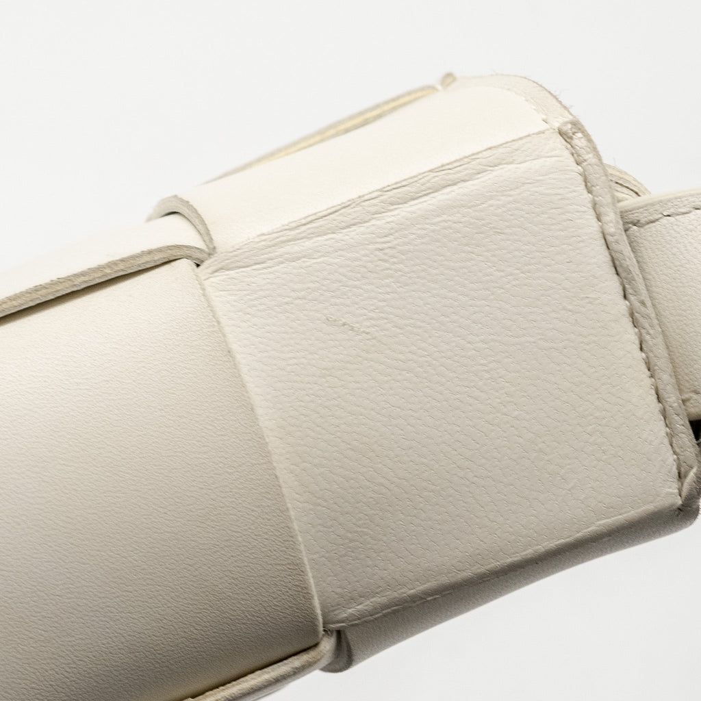 BOTTEGA VENETA SMALL CASSETTE BAG LAMBSKIN WHITE SHW